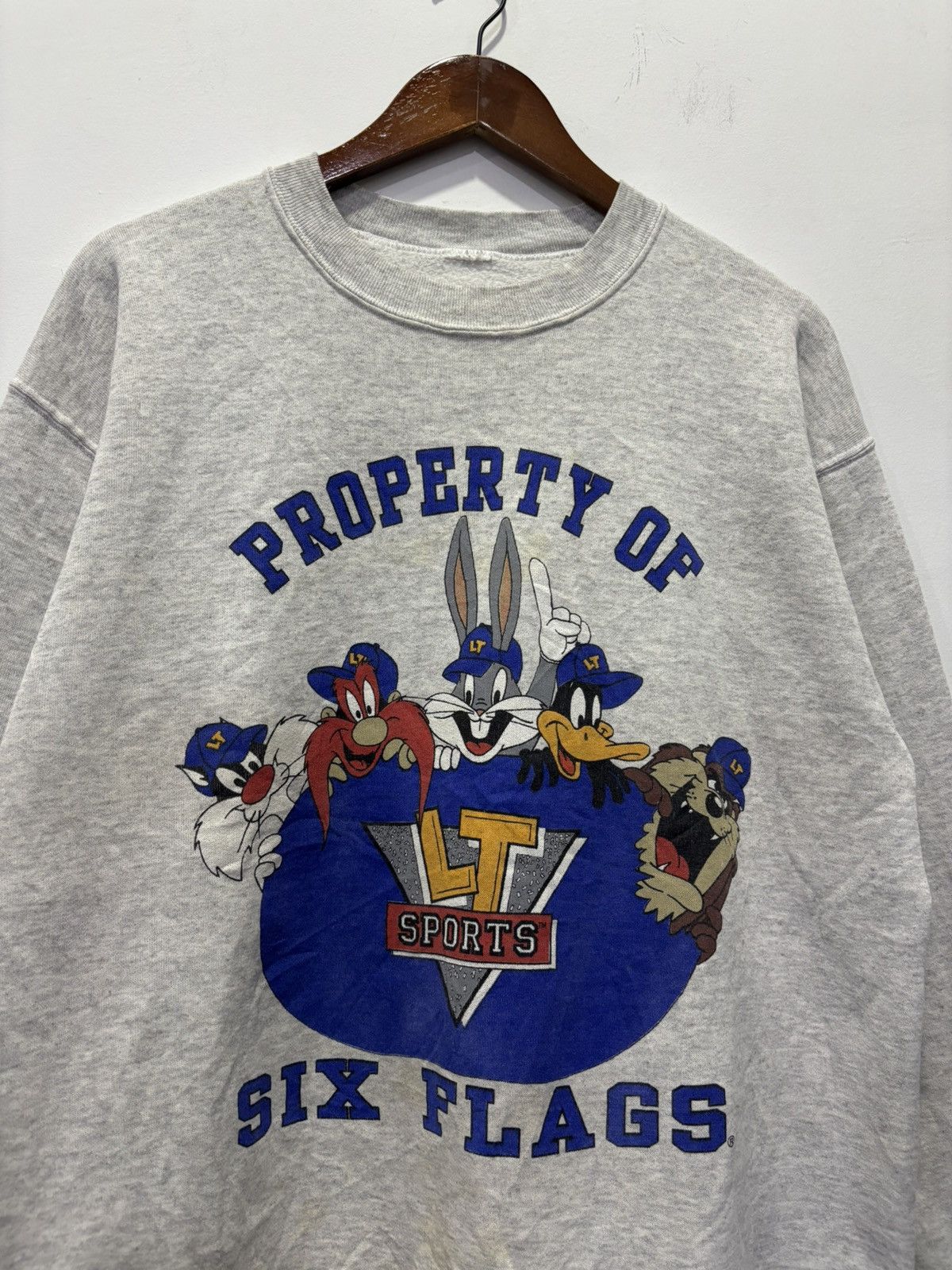 Warner Bros Vintage Warner Bros Sweatshirt Size US L / EU 52-54 / 3 - 2 Thumbnail