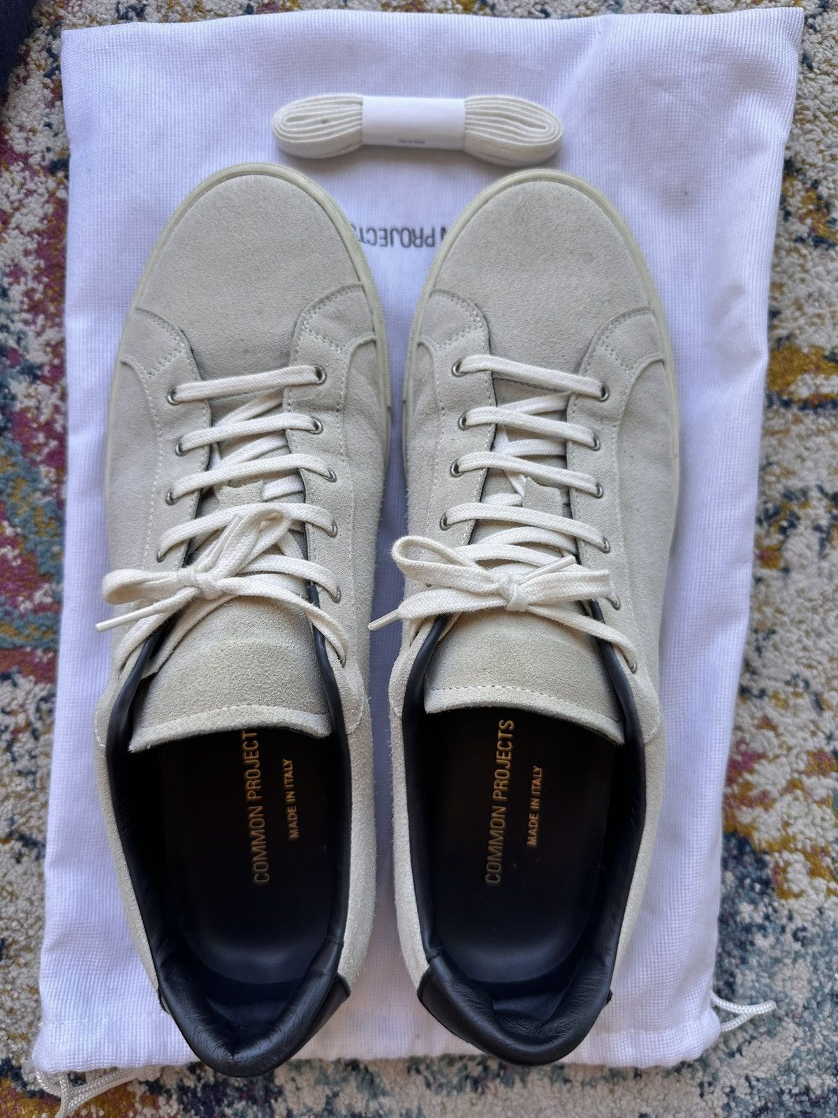 Common Projects Common Projects Retro Low Suede White & Balck Size US 11 / EU 44 - 1 Thumbnail