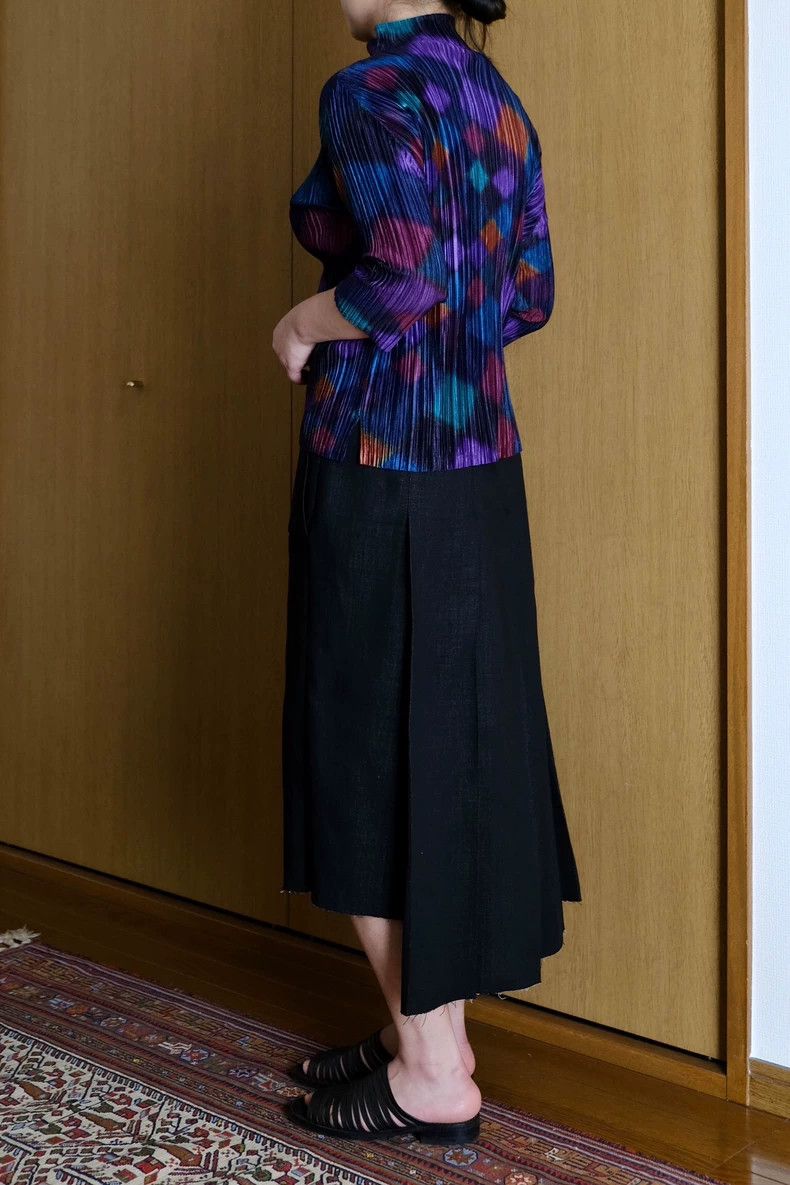 Issey Miyake Issey Miyake An antique top with irregular square pleats Size L / US 10 / IT 46 - 8 Thumbnail