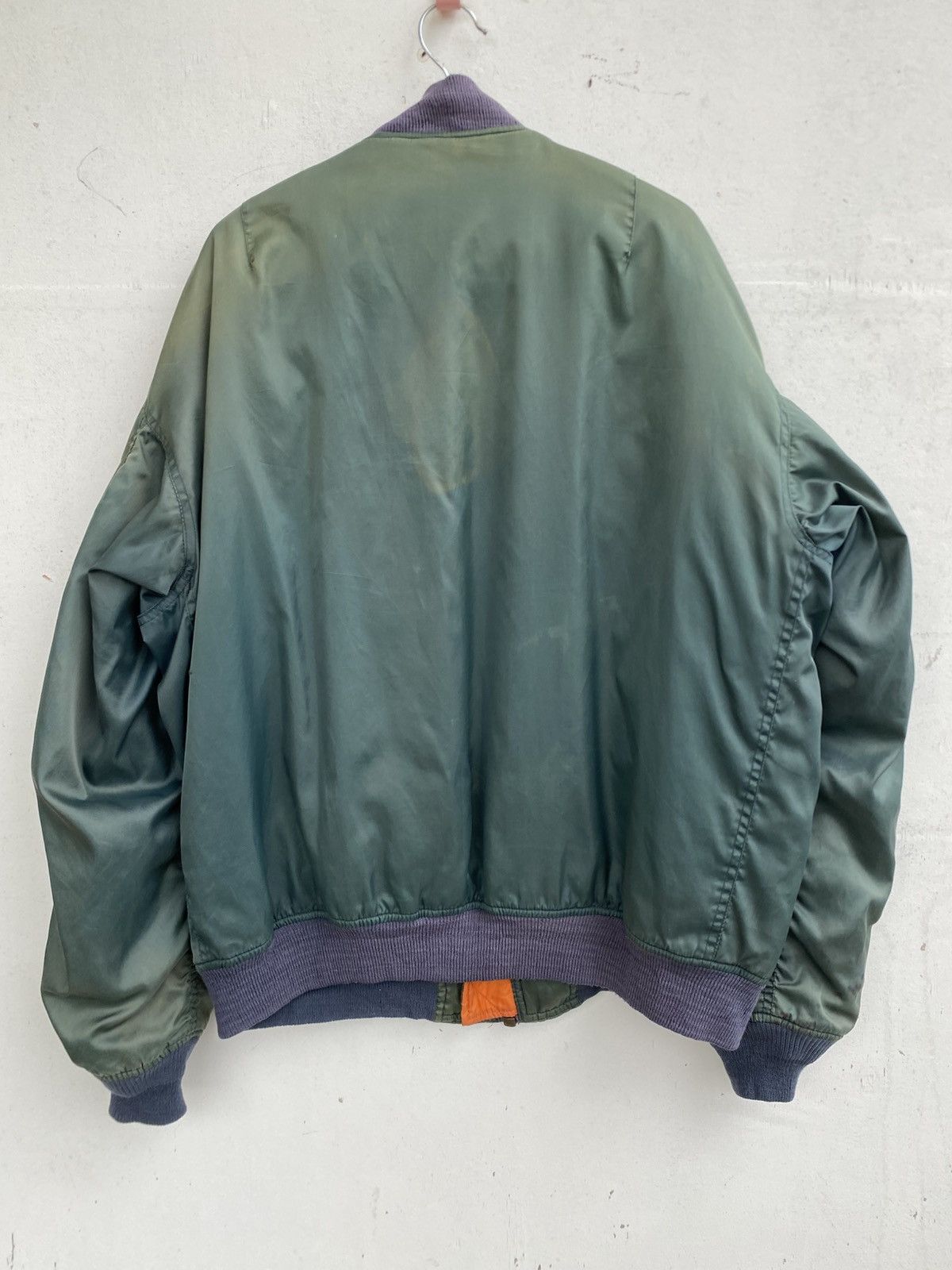 Vintage Vintage Military Bomber Jacket (Sun Faded) Size US XL / EU 56 / 4 - 4 Thumbnail