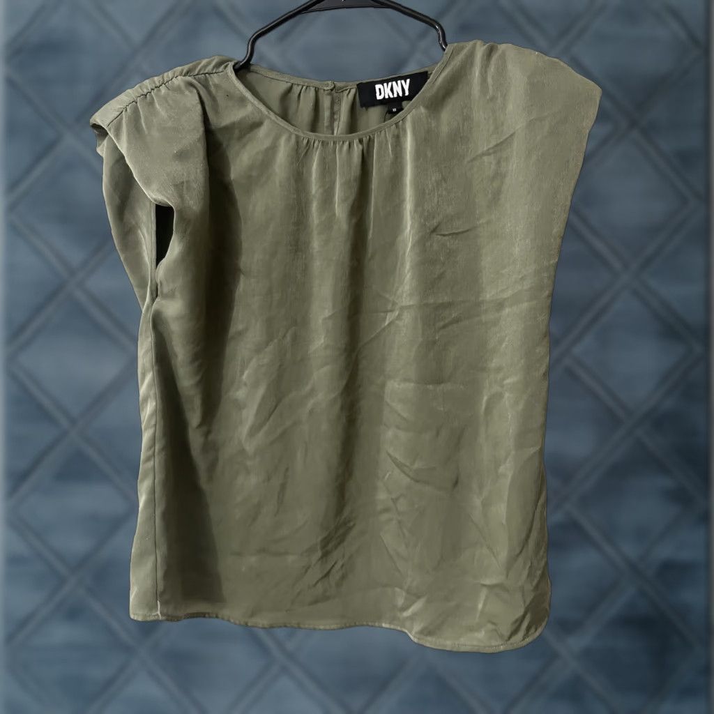 DKNY DKNY Top Womens XS Green Sleeveless Round Neck Keyhole Back Casual Tunic Cute Lightweight Abstract Pattern 2010s Womens Size XS / US 0-2 / IT 36-38 - 1 Thumbnail