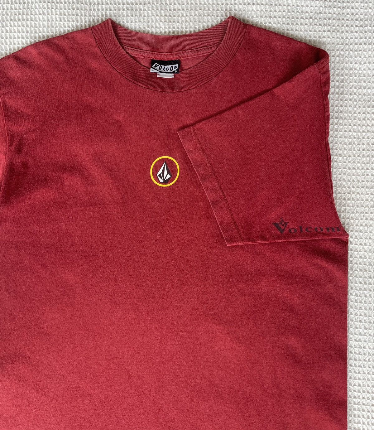 Volcom Vintage 90s Sun Faded🔥VOLCOM🔥Center Logo & Back Hit Tee Size US L / EU 52-54 / 3 - 1 Thumbnail