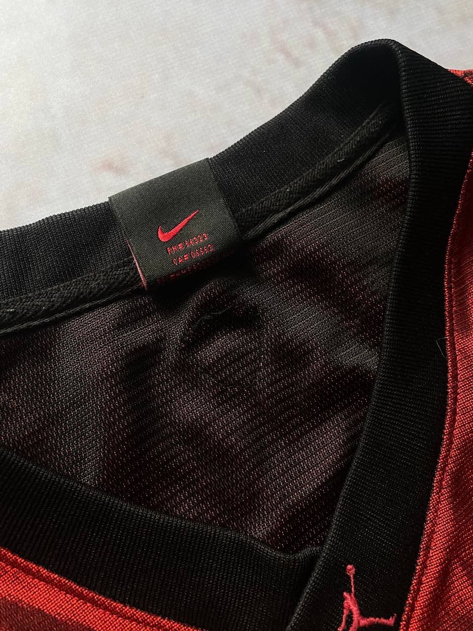 Jordan Brand × Vintage Vintage Jordan Central Logo Tank Tee Jersey Y2K Size US M / EU 48-50 / 2 - 5 Thumbnail