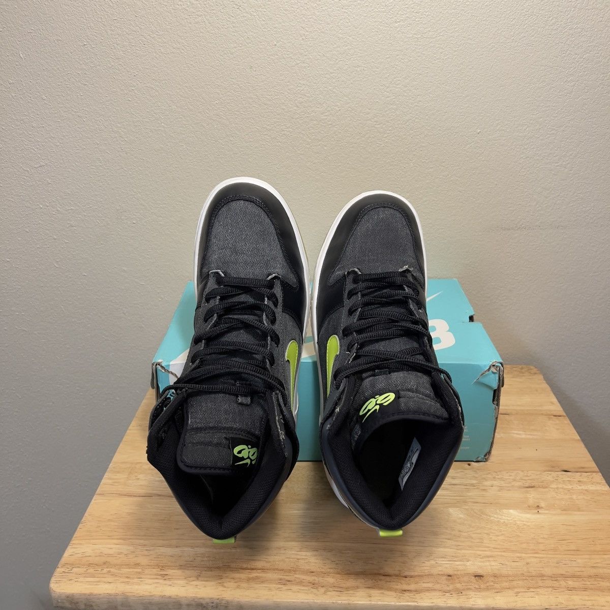 Vintage Nike 6.0 Premium Grey Volt Glow In The Dark