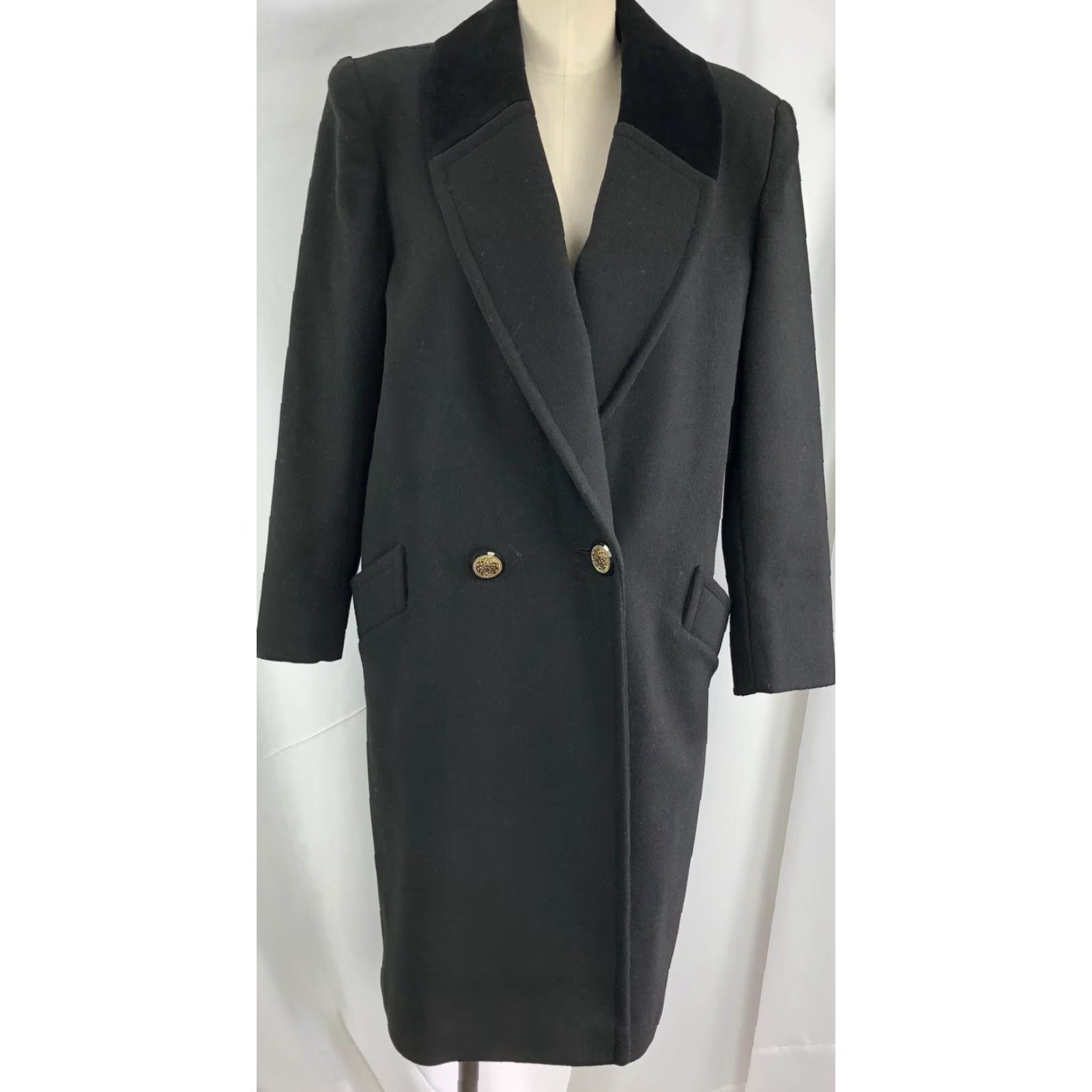 Jones New York VINTAGE Jones New York 100% Wool Long Pea Coat L Black Double Breasted Velvet Collar Coat Women Size L / US 10 / IT 46 - 2 Thumbnail