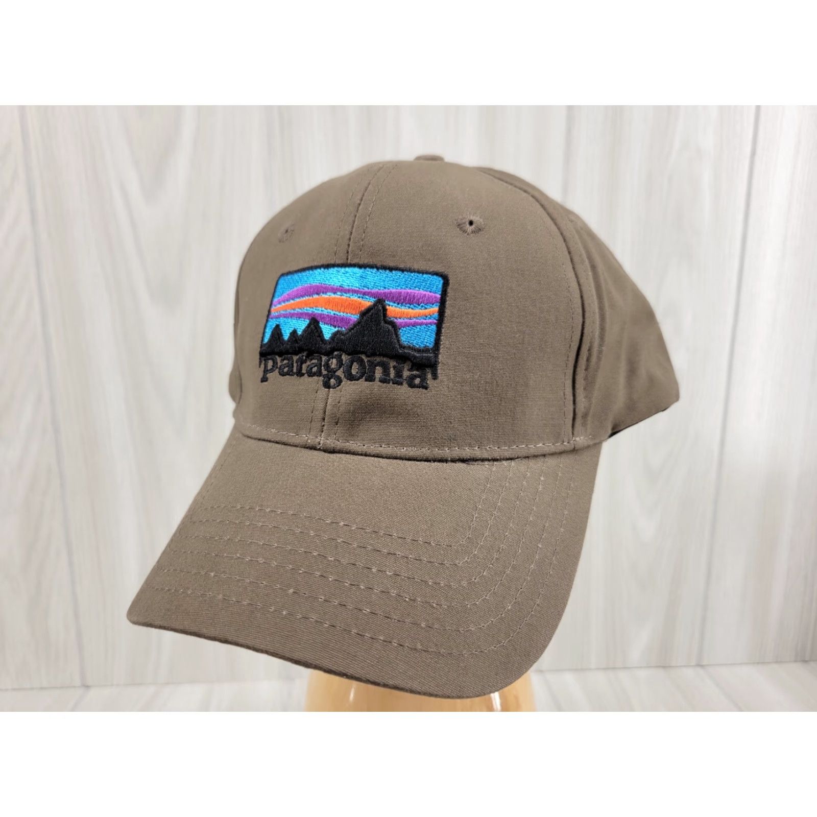 Patagonia Patagonia Hat Cap Brown Logo Adjustable Unisex Adults One Size Baseball Cap Damaged Logo 90s Casual Travel Fall Spring Summer Size ONE SIZE - 2 Thumbnail
