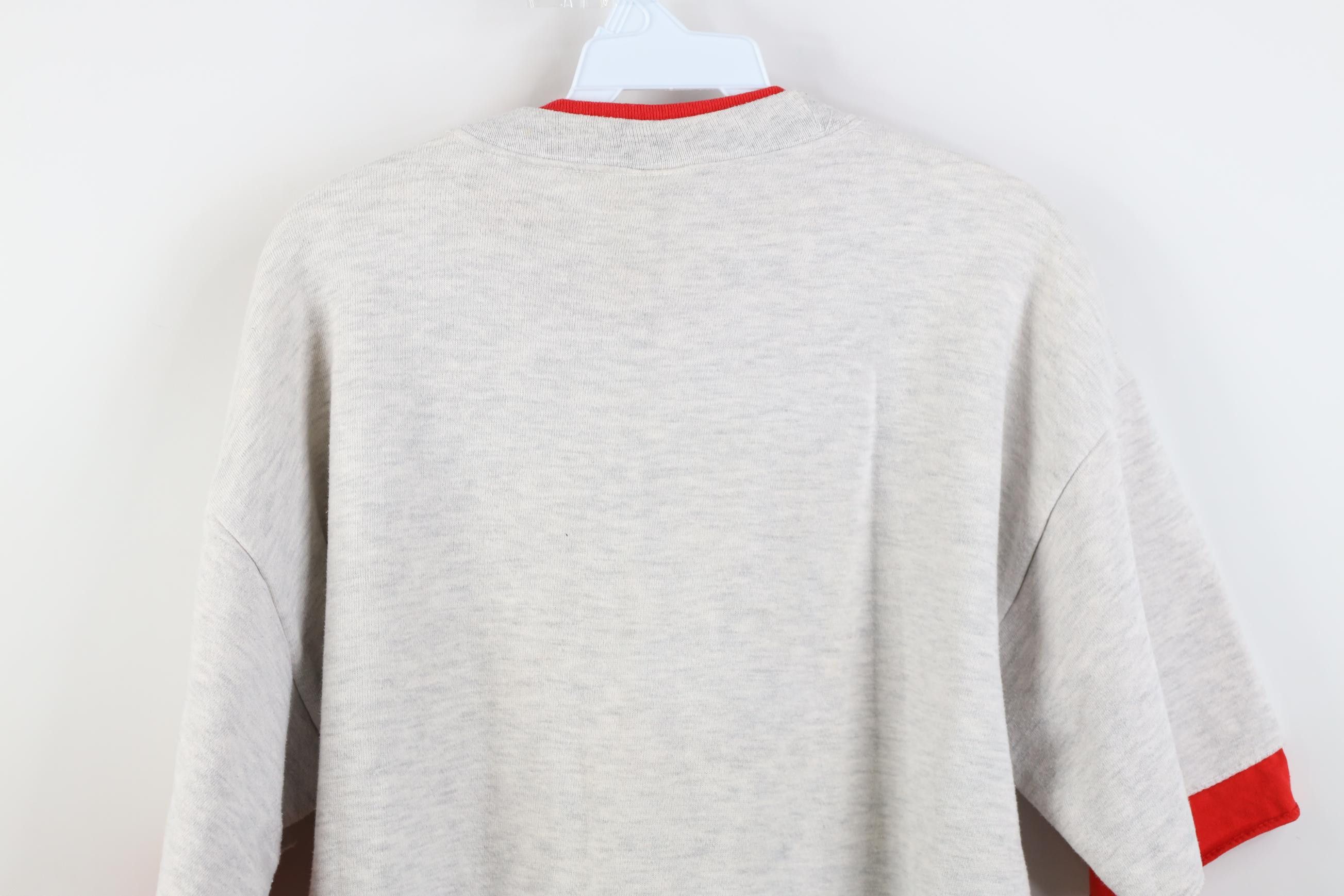 Vintage Vintage 90s Basketball Short Sleeve Sweatshirt Gray USA Size US L / EU 52-54 / 3 - 14 Thumbnail