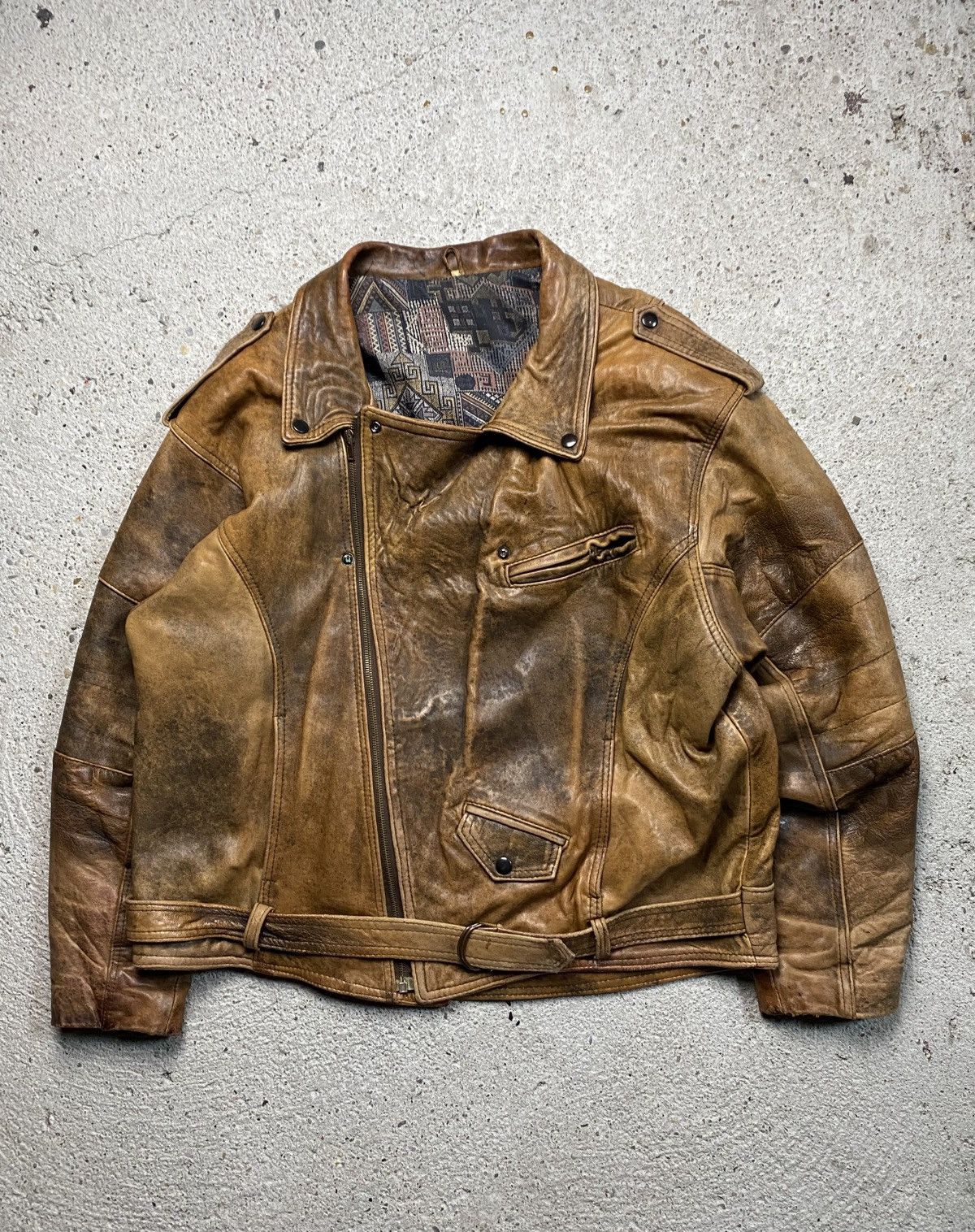 Vintage Vintage leather jacket bomber chevignon 90s USA distressed Size US XL / EU 56 / 4 - 2 Thumbnail