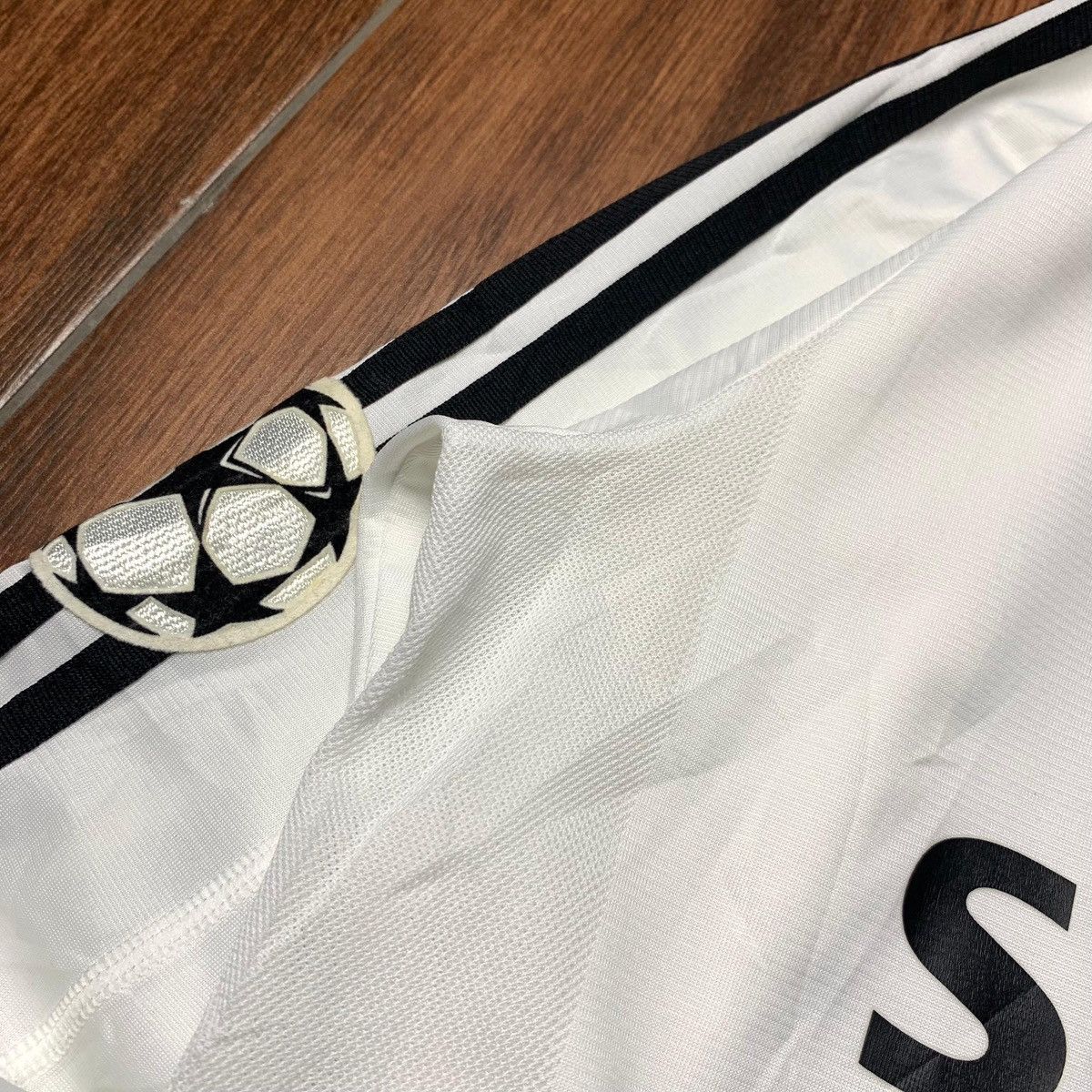 Adidas ❌SOLD OUT❌ Real Madrid 2003-2004 CL Home Long sleeve Jersey🔥 Size US M / EU 48-50 / 2 - 5 Thumbnail