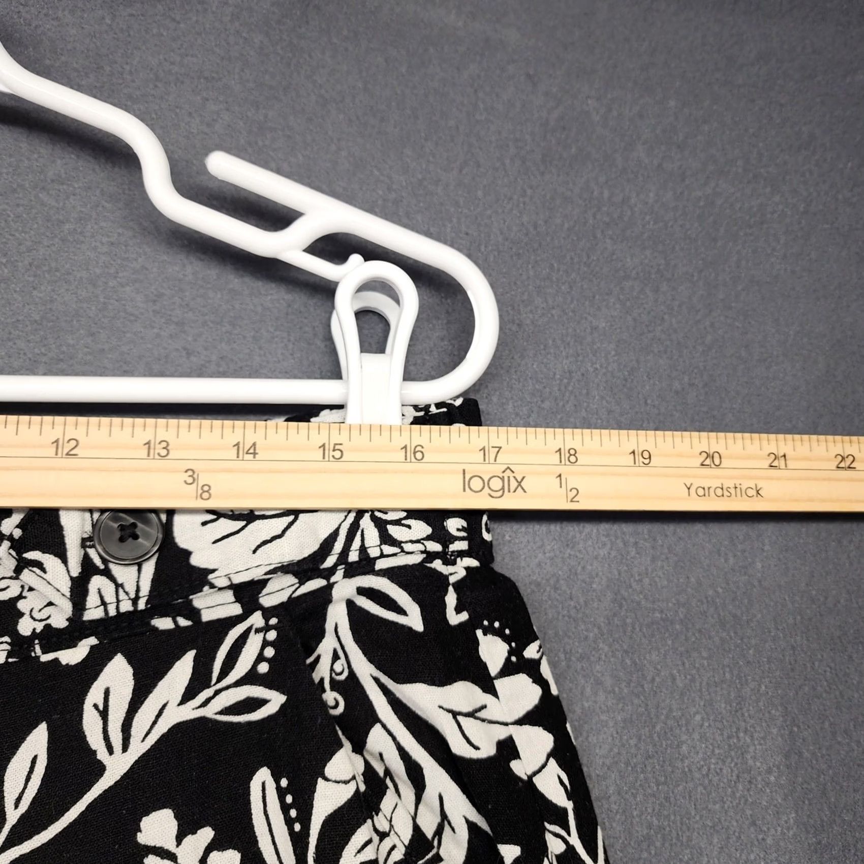 Croft & Barrow Croft Barrow Pants Women Large Linen Blend Floral Black White Wide Leg Pull On Cropped Size 36" / US 14 / IT 50 - 3 Thumbnail