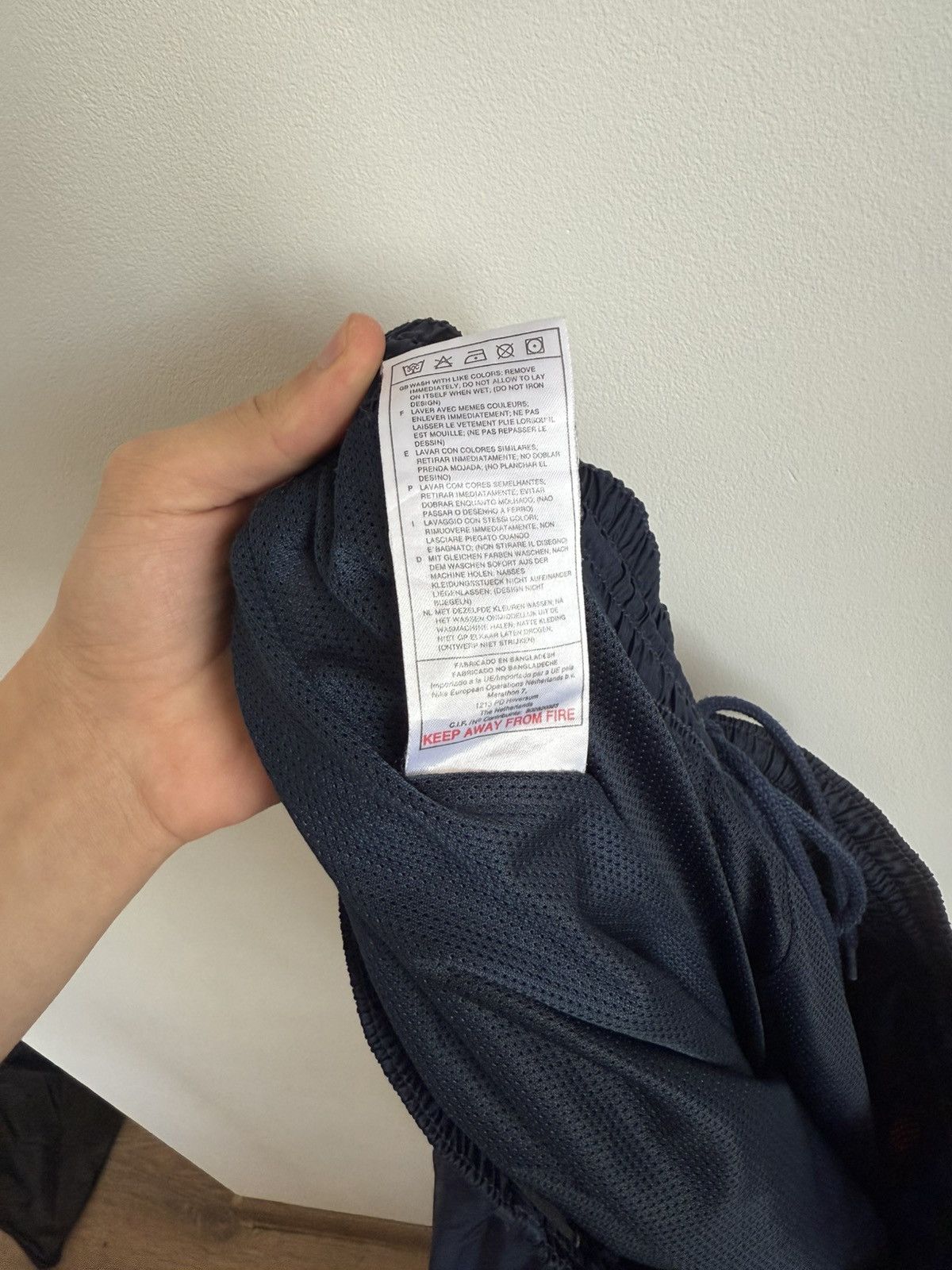 Nike Nike Vintage Track Pants Size US 37 - 8 Thumbnail