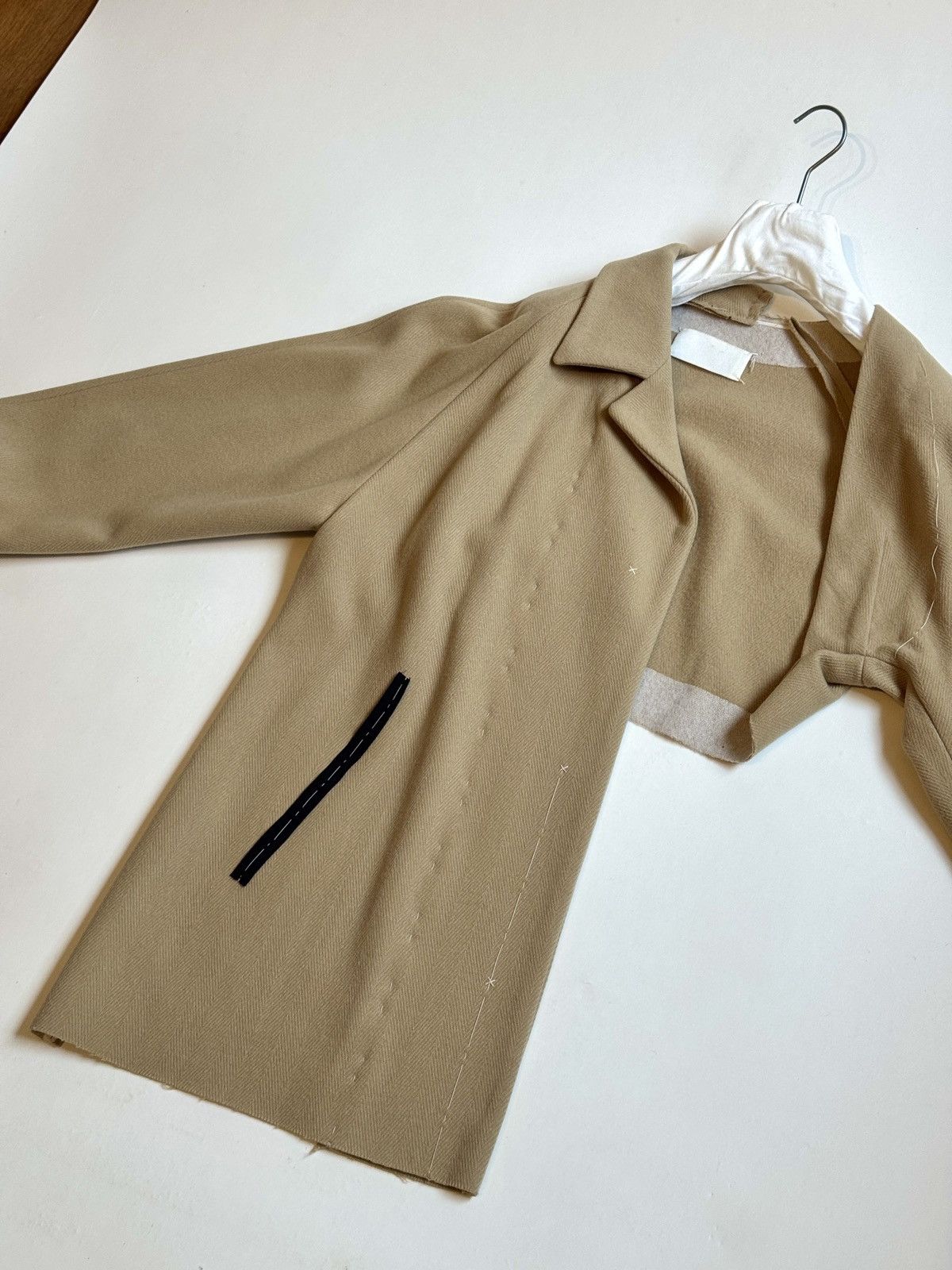 Maison Margiela FW 1997 Runway Deconstructed Coat / Basting Jacket in Cream Size L / US 10 / IT 46 - 5 Thumbnail