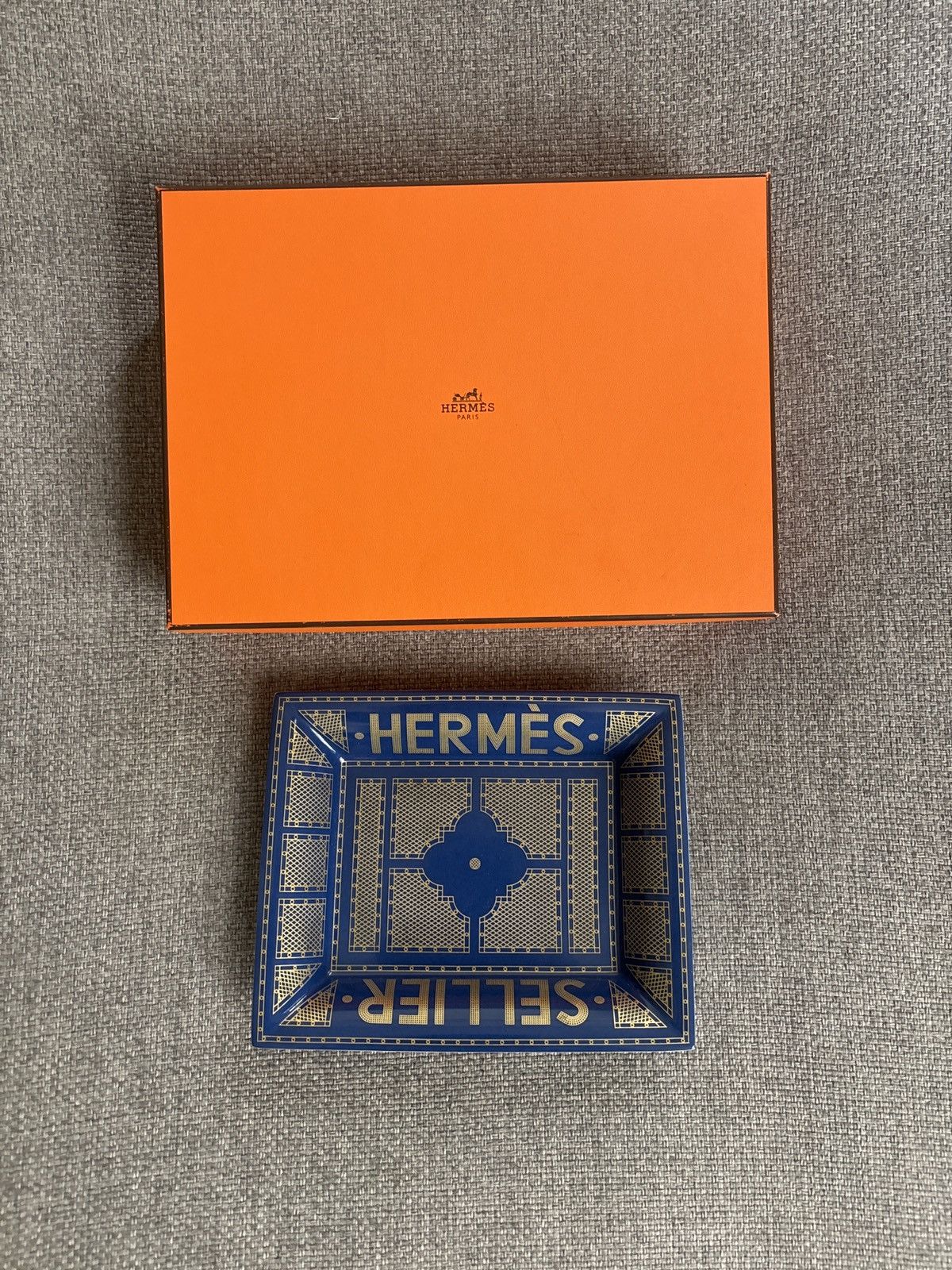 Hermes Hermes Blue & Gold Porcelain Sellier Tray Size ONE SIZE - 2 Thumbnail