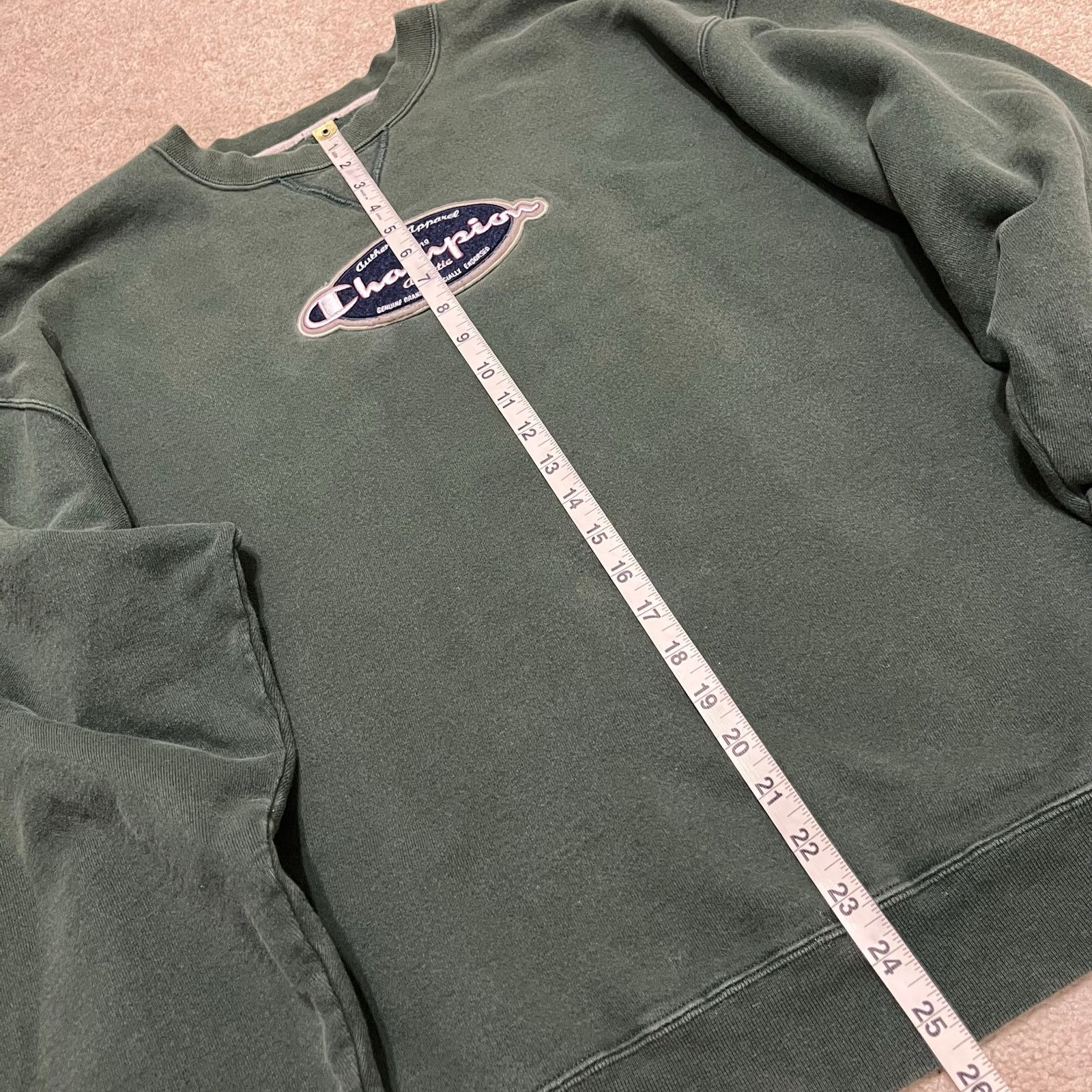 Champion Vintage Champion Embroidered Green Oversized Crewneck XL Size US XL / EU 56 / 4 - 4 Thumbnail