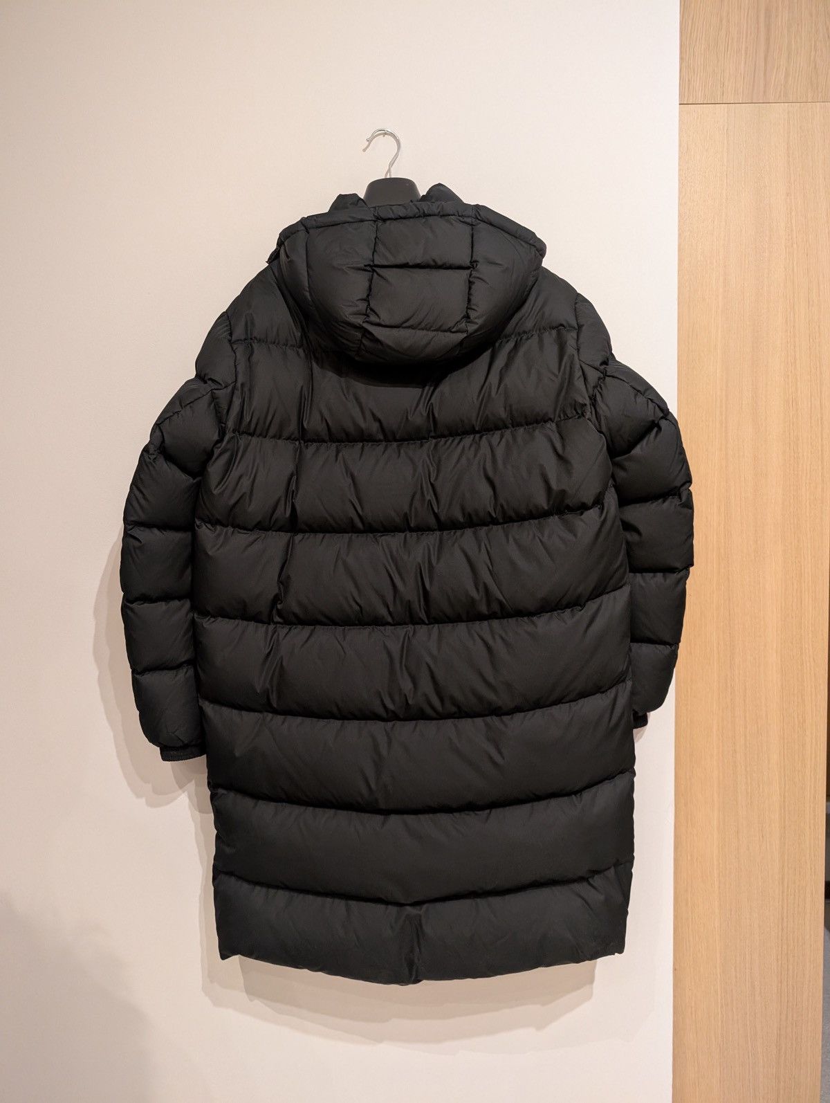 Hugo Boss BOSS Down Jacket – Size 52 – Brand New, Never Worn Size US L / EU 52-54 / 3 - 4 Thumbnail
