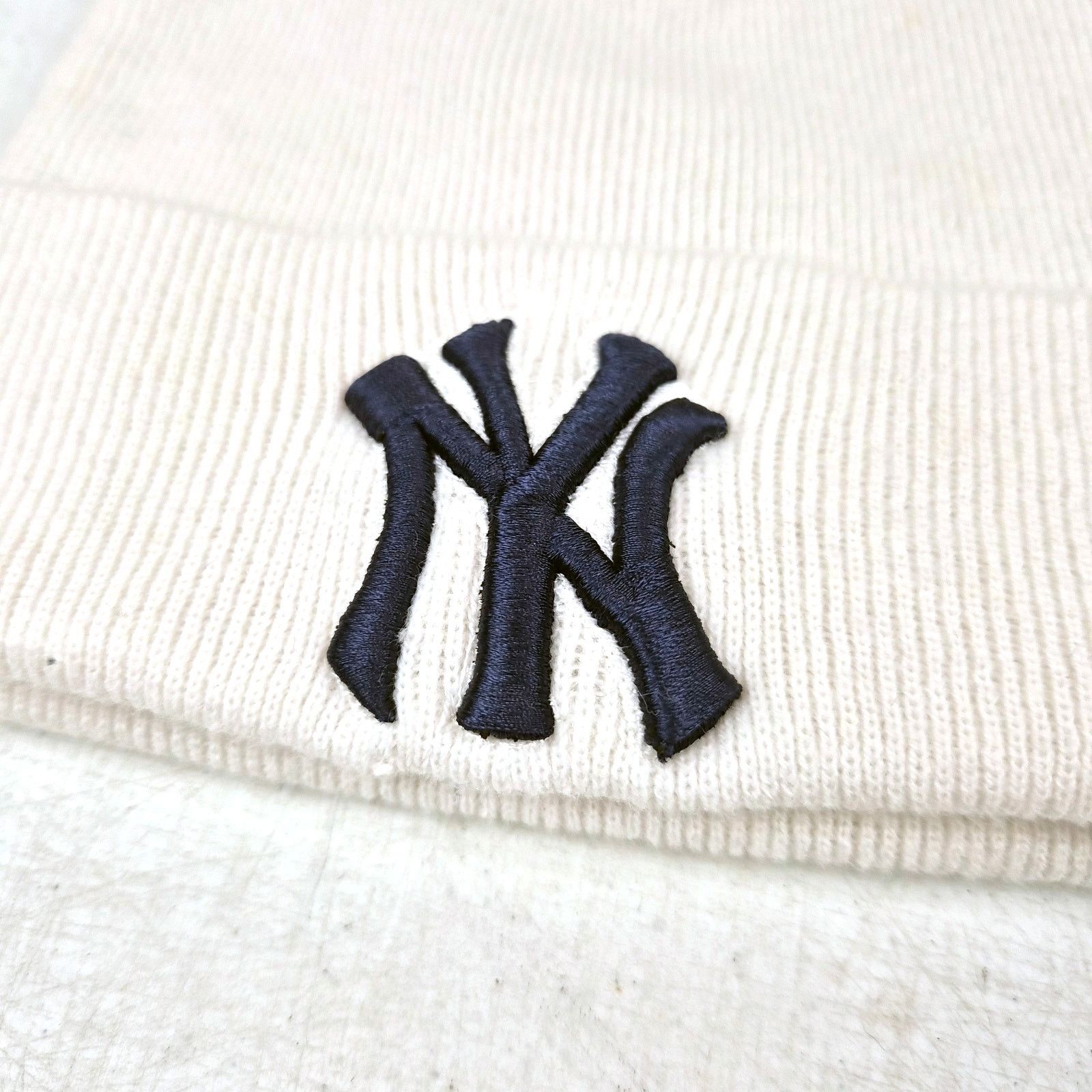 MLB Vintage New York Yankees Beanie OSFA Cream Navy Script Size ONE SIZE - 3 Thumbnail