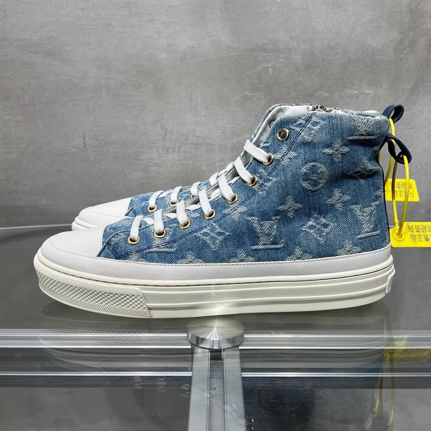 Louis Vuitton LV Monogram Blue Denim High-Top Sneaker UK3/EUR37 Size US 6.5 / IT 36.5 - 3 Thumbnail