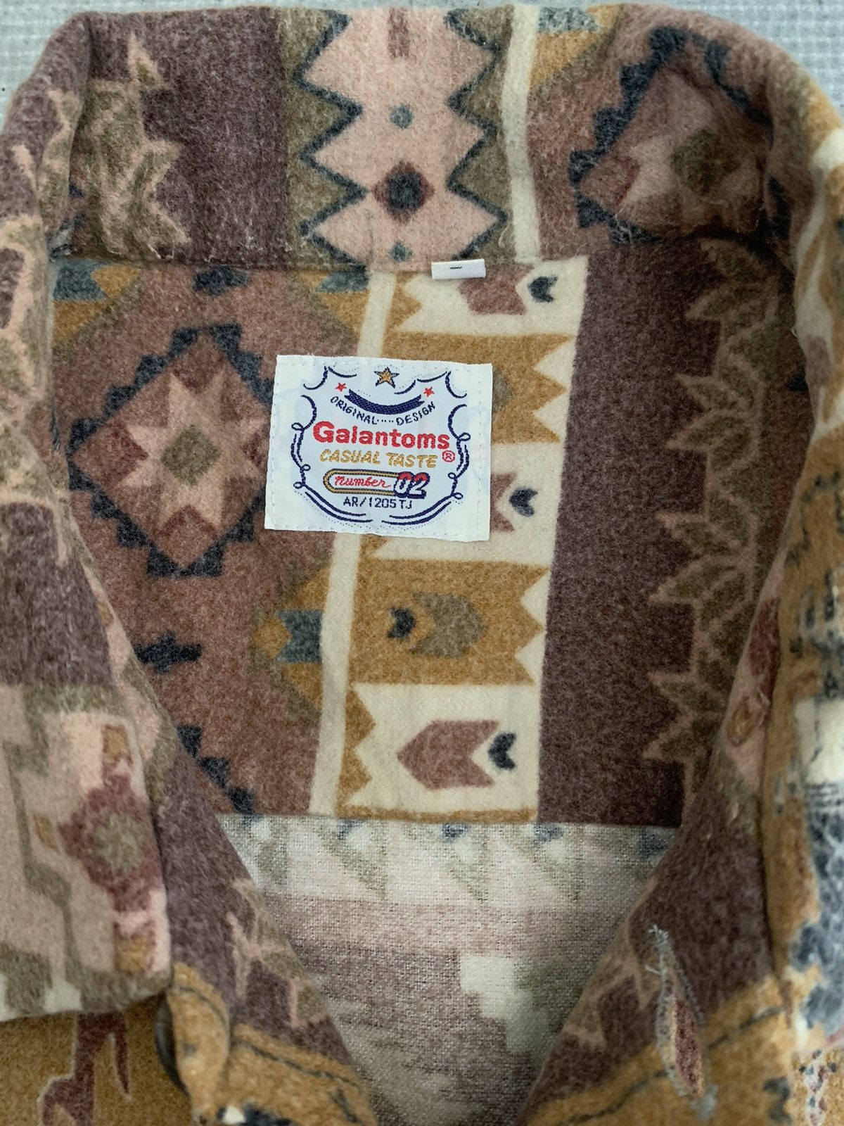 Japanese Brand × Vintage VINTAGE PATTERN SHIRT GALATOMS NAVAJO ASTEC PRIMITIF Size US L / EU 52-54 / 3 - 4 Thumbnail