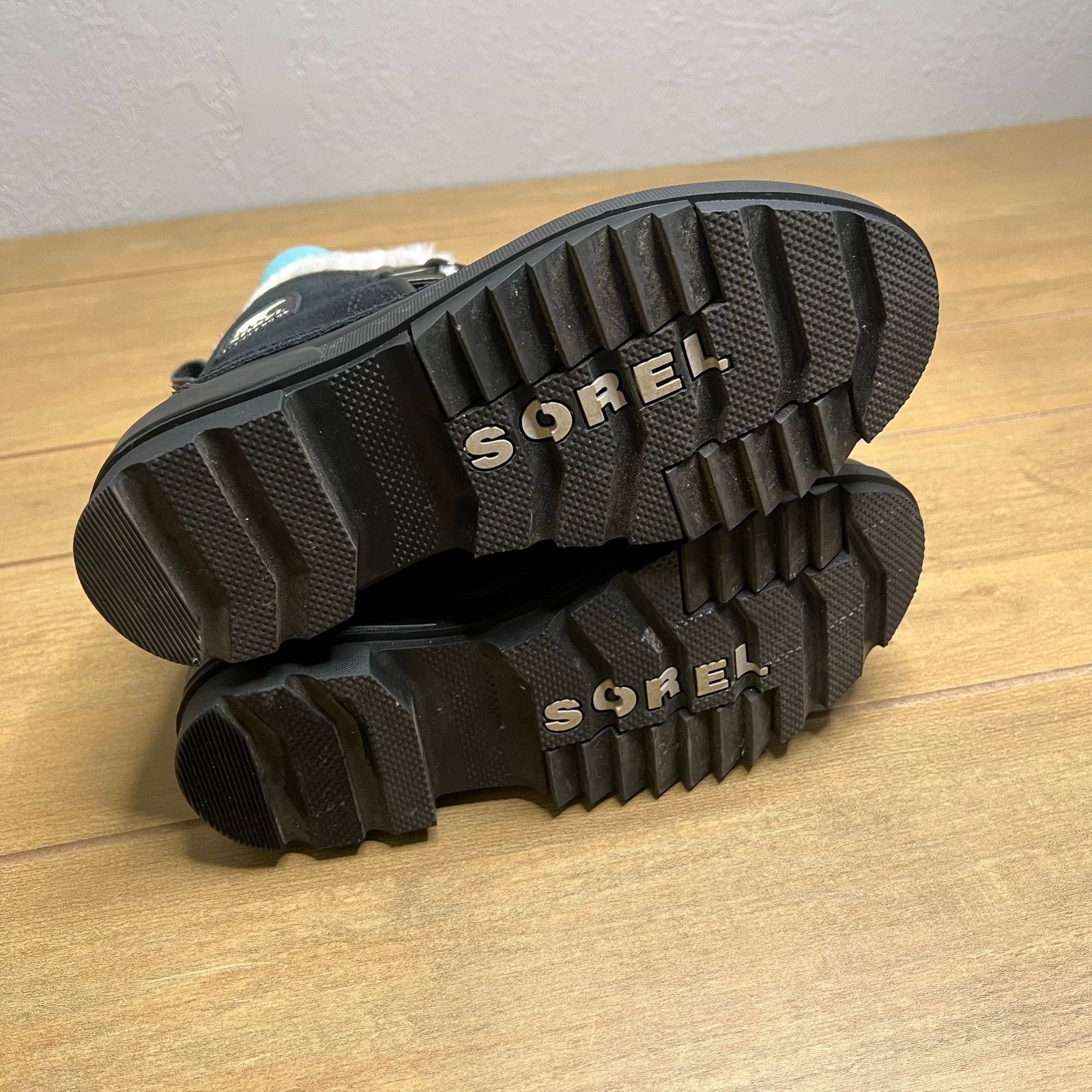 SOREL Sorel Tivoli IV Waterproof Women's Winter Leather Boots 8.5 Size US 8.5 / IT 38.5 - 7 Thumbnail