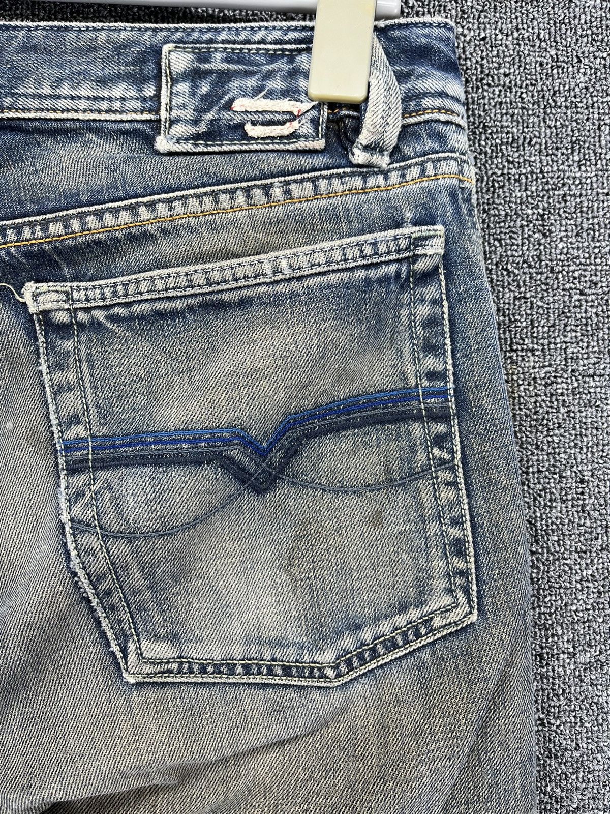 Diesel Vintage 90s Diesel Rare Punk Jeans Denim Pants Size US 29 - 12 Thumbnail