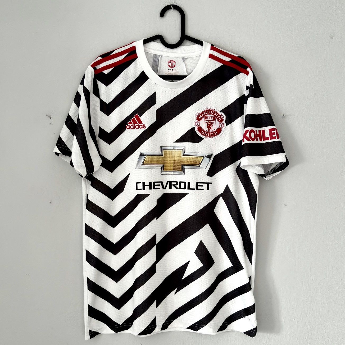 Adidas 2020 2021 Manchester United Adidas Third Kit Soccer Jersey Size US M / EU 48-50 / 2 - 2 Thumbnail