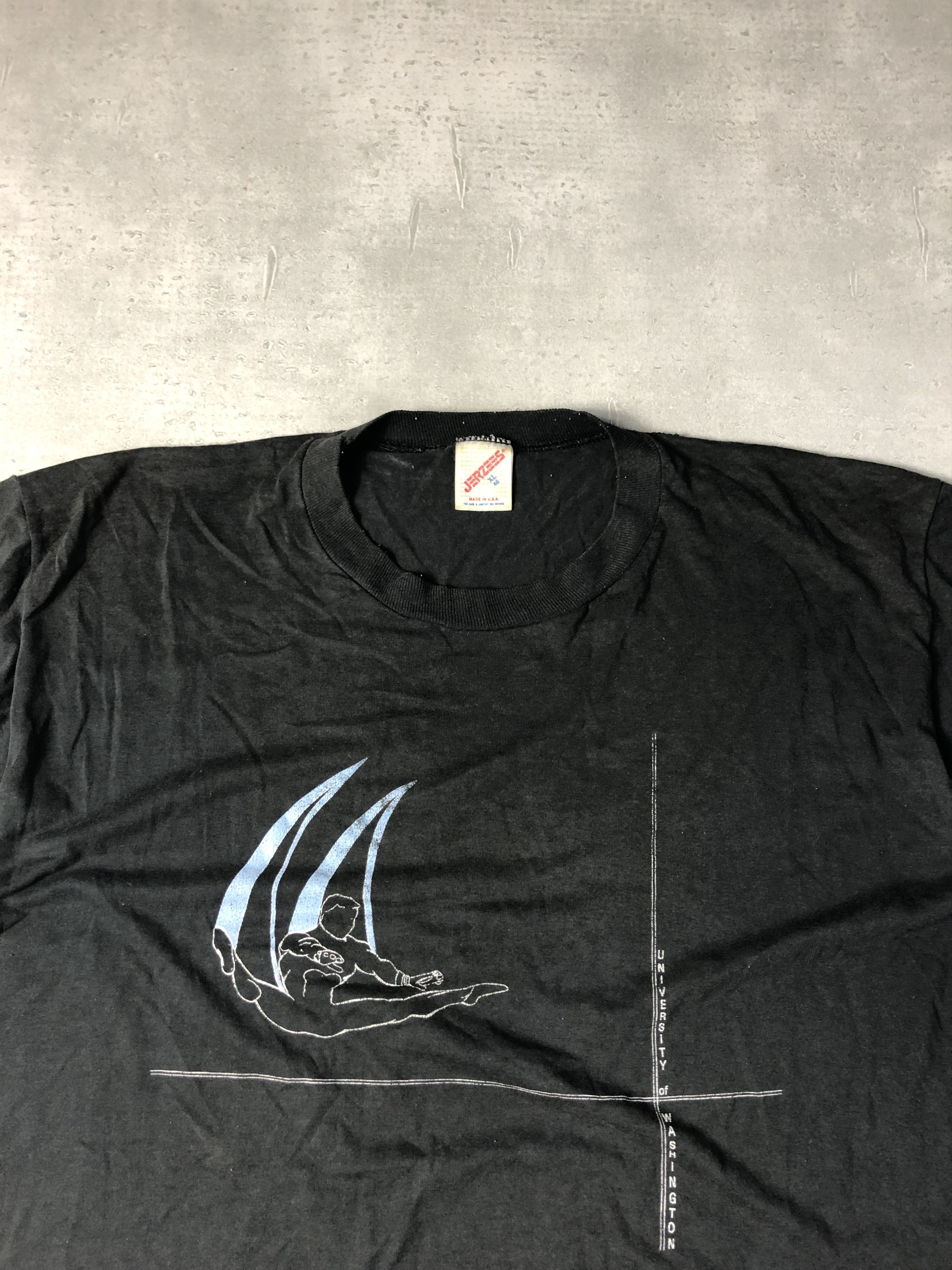 Vintage 80s university of washington gymnastics s/s t-shirt 0-29-384 Size US XL / EU 56 / 4 - 3 Thumbnail