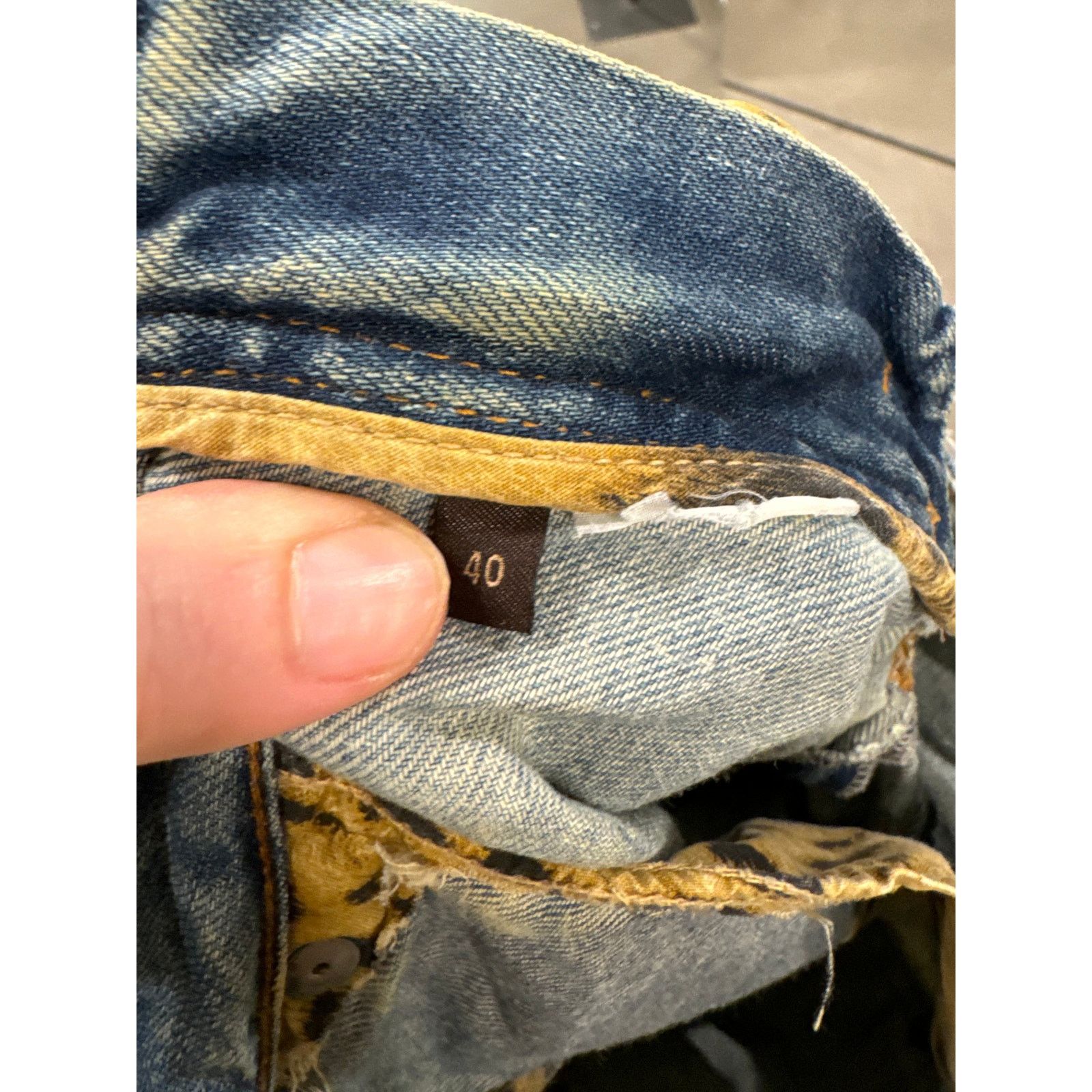 Roberto Cavalli Roberto Cavalli distressed leopard patch glitter jeans Size 27" / US 4 / IT 40 - 10 Thumbnail