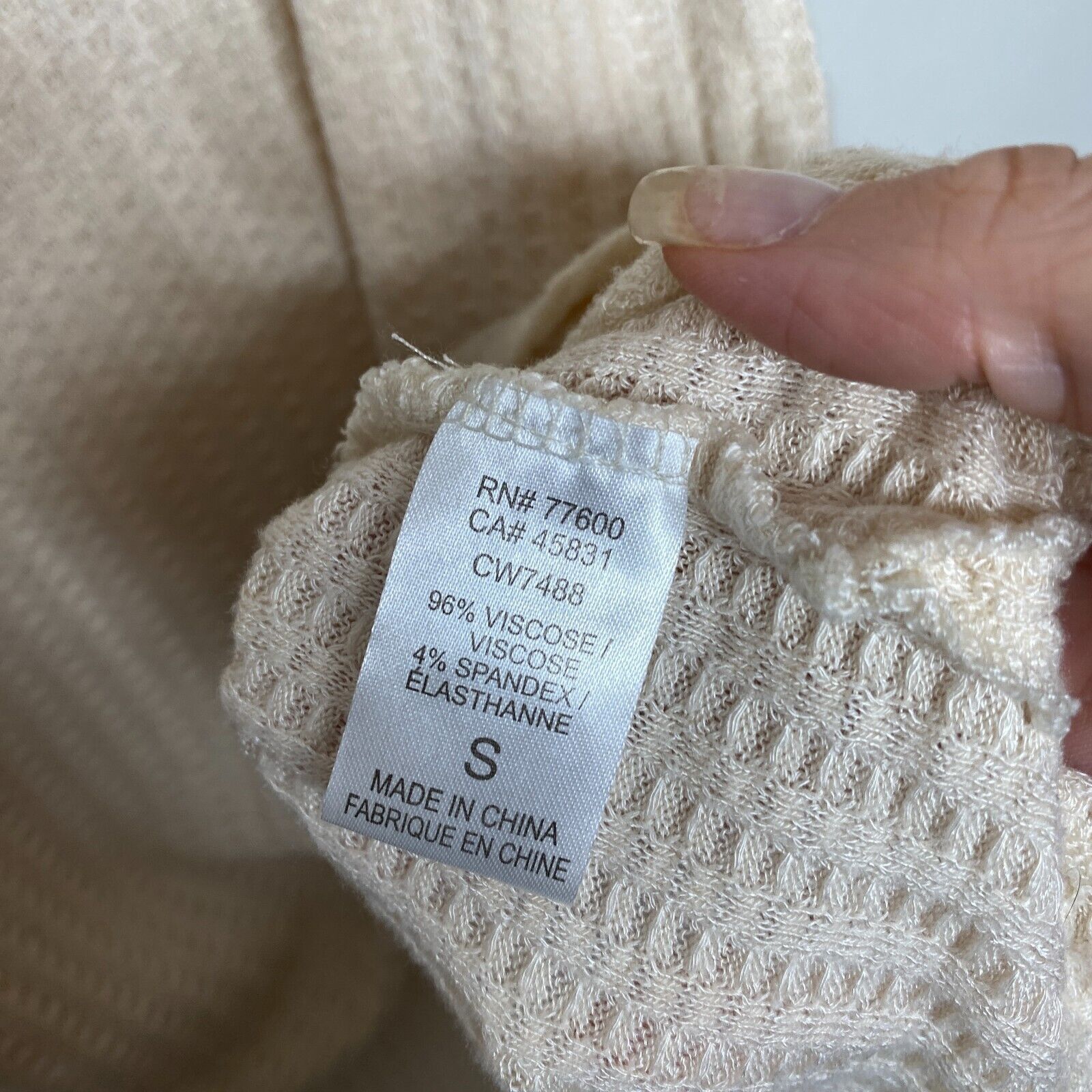 Chaser Brand Chaser Vintage Cream Thermal Raw Split Neck Long Sleeve Top Size S / US 4 / IT 40 - 7 Thumbnail