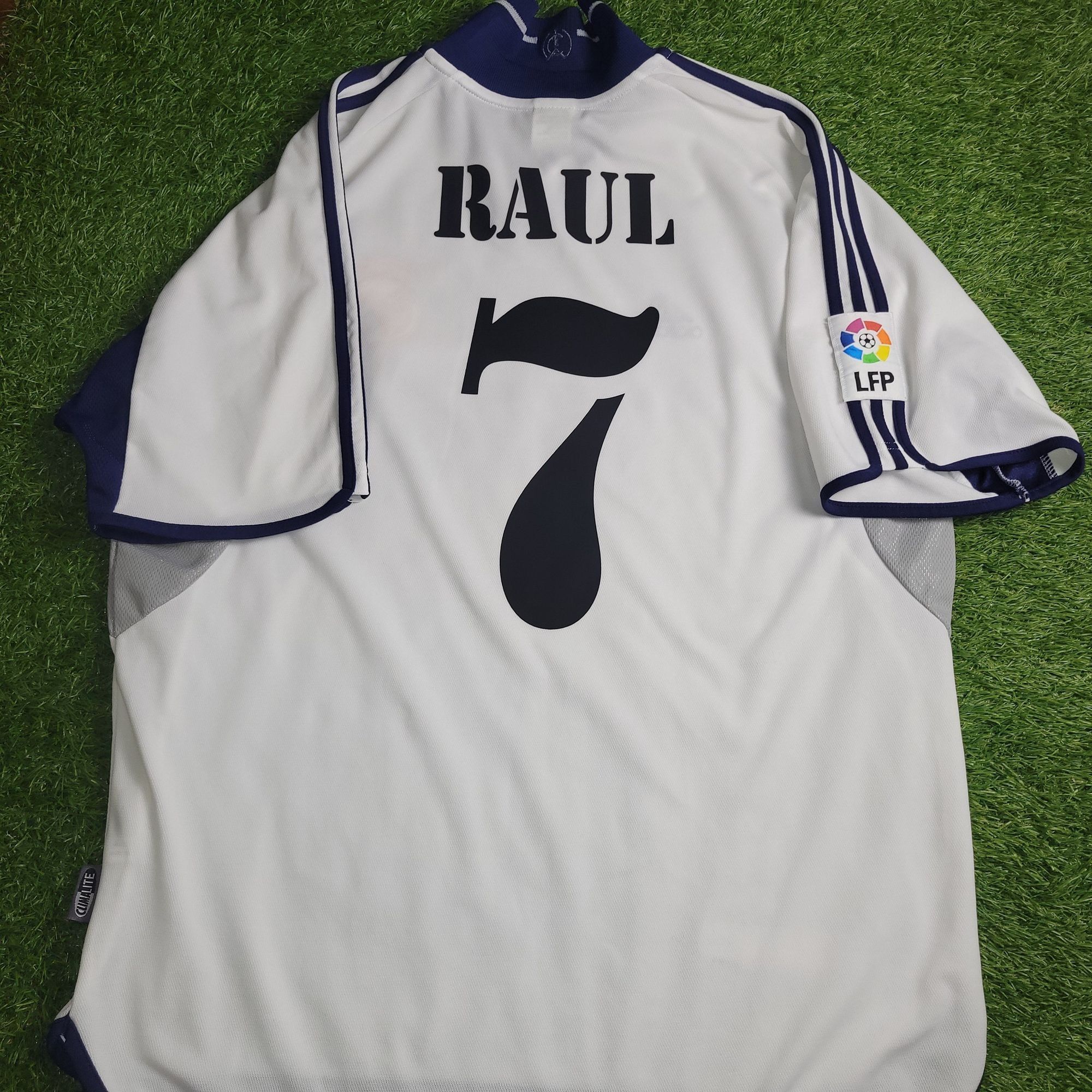 Raul Real Madrid 2000 2001 Soccer Jersey Shirt L SKU# 685331
