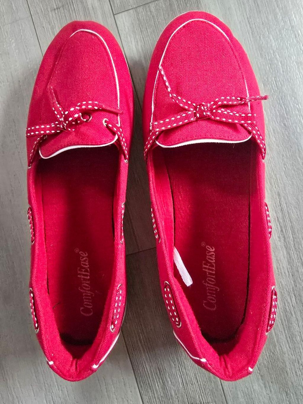 Other Women's ComfortEase Red & White Canvas Flats & Loafers Size Size US 9.5 / IT 39.5 - 1 Thumbnail