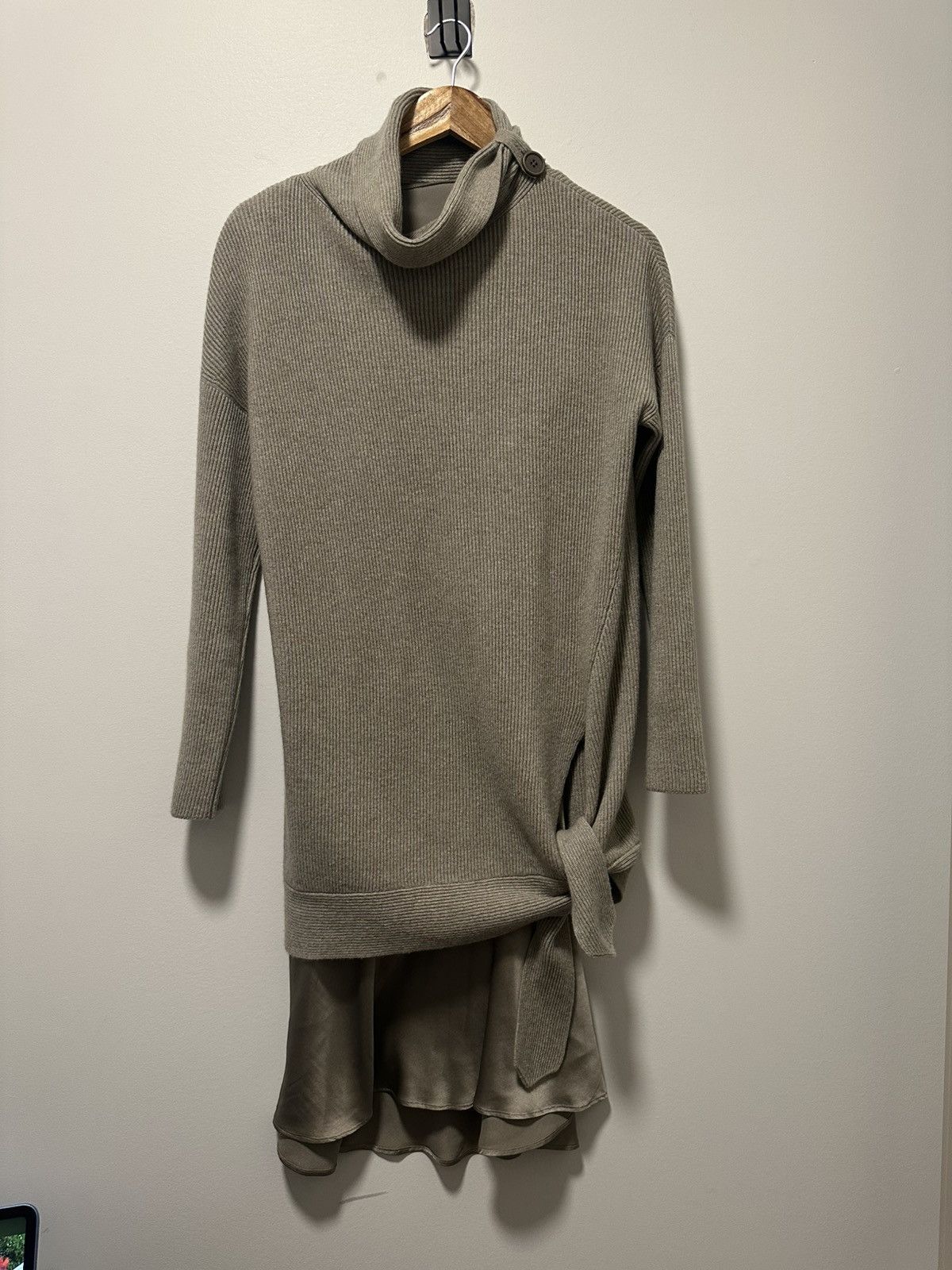 Brunello Cucinelli Brunello Cucinelli Silk & Cashmere Dress Size M / US 6-8 / IT 42-44 - 1 Thumbnail