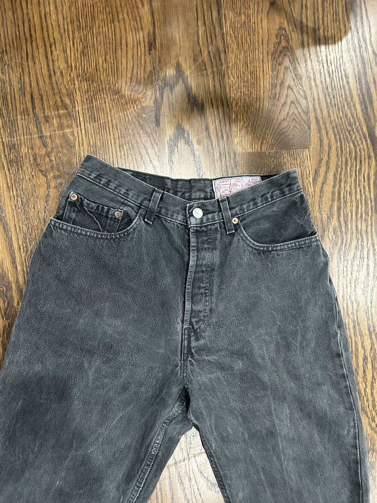 Levi's × Vintage Vintage Levi’s Jorts Made in France Size US 29 - 2 Thumbnail