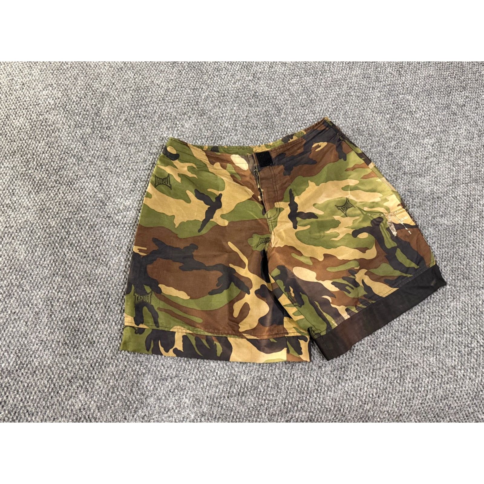 Tapout Tapout mens Medium green camouflage board shorts for MMA gym training Size US 31 - 2 Thumbnail