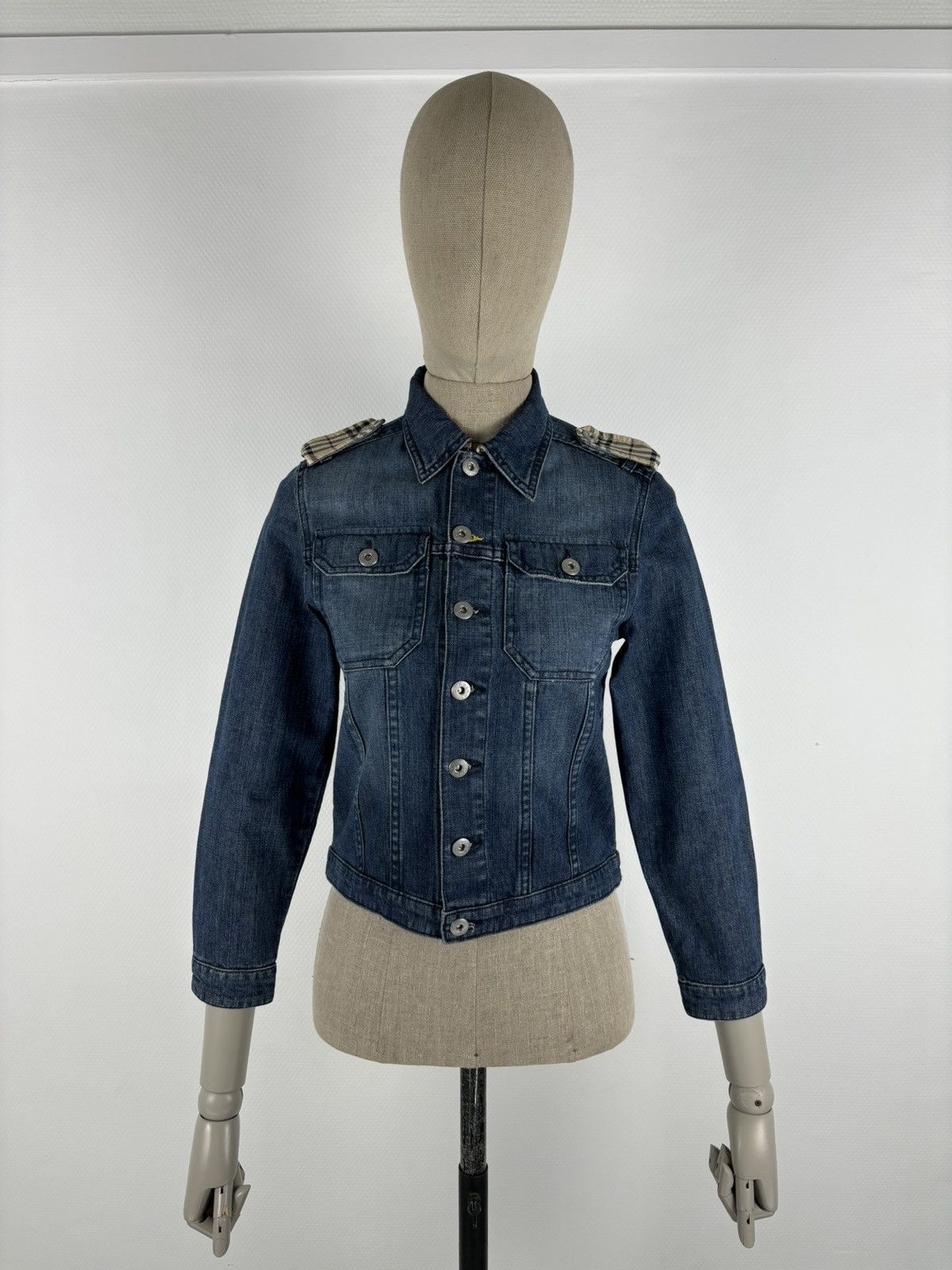 Burberry × Burberry Prorsum × Vintage BURBERRYS Nova Check Trim Denim Blue Trucker Buttons Jacket Jean Crop Bomber XS-S Size XS / US 0-2 / IT 36-38 - 2 Thumbnail