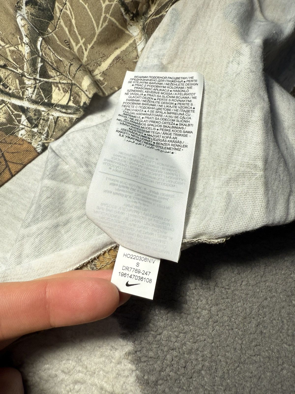 Nike Nike SB Realtree Camo All Over Print Loose Fit T-shirt Size US M / EU 48-50 / 2 - 18 Thumbnail