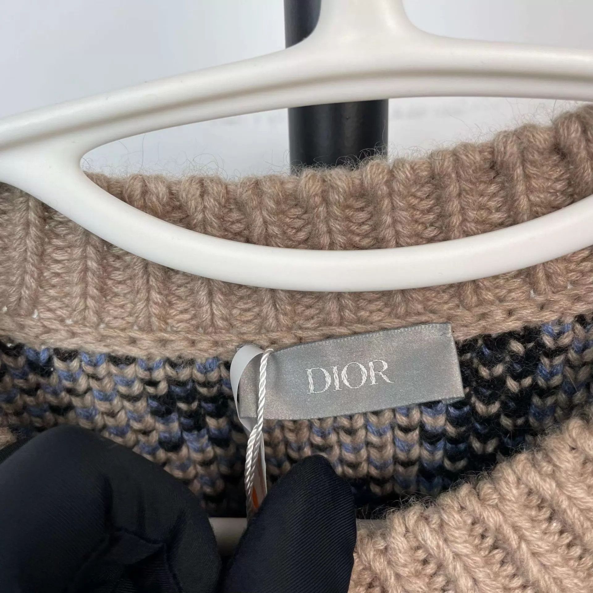 Dior Dior Camel knit sweater M size Size US M / EU 48-50 / 2 - 3 Thumbnail