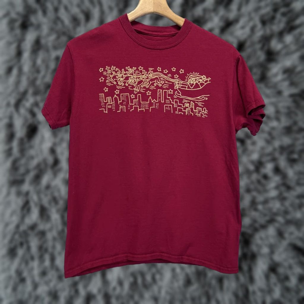 Vintage VINTAGE Keith Haring T-Shirt Christmas Graphic Red Mens Medium Tshirt Santa Reindeer Holiday Mens First Size US M / EU 48-50 / 2 - 1 Thumbnail