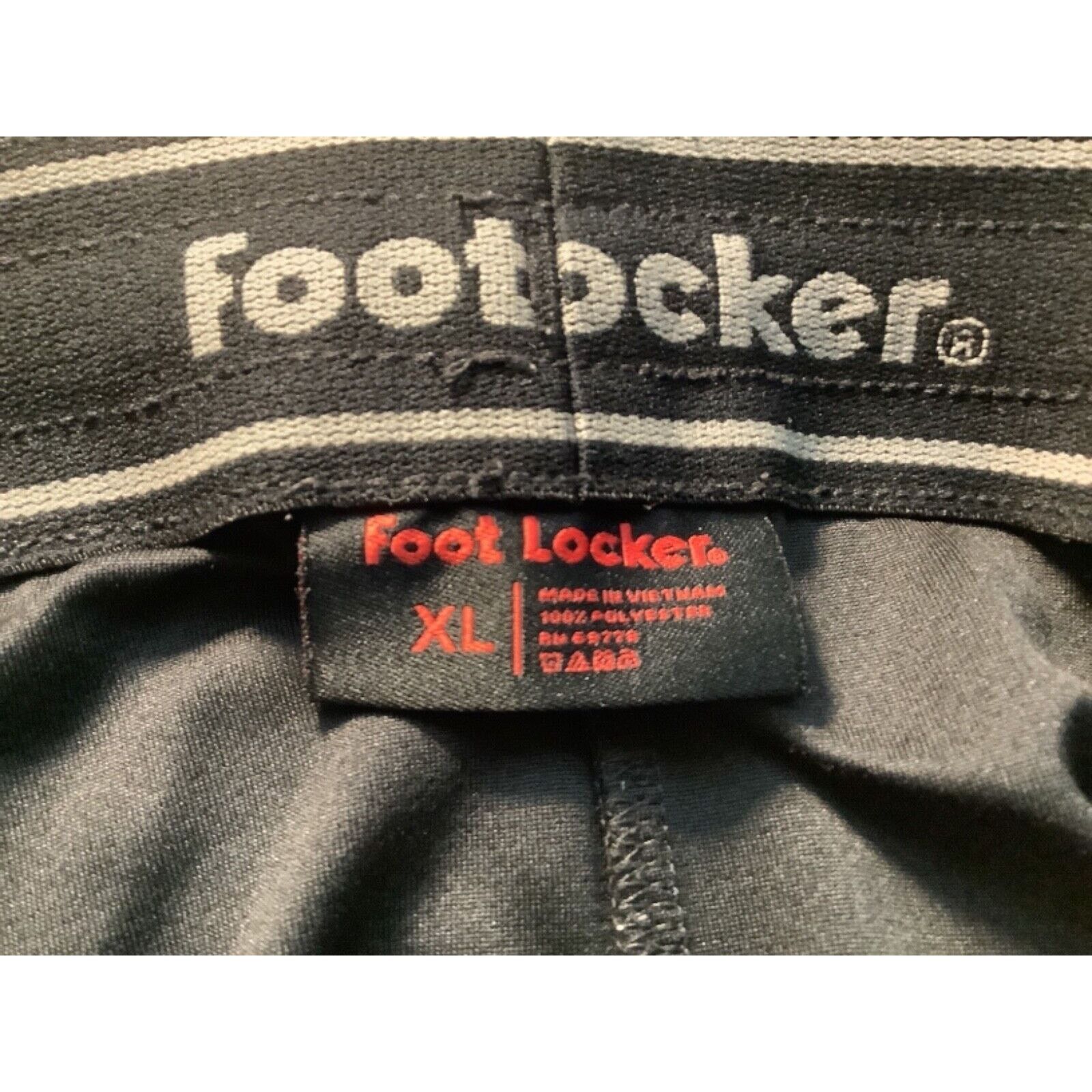 Foot Locker FOOTLOCKER Shorts Men’s XL Black W/Blue Pockets Size US 40 / EU 56 - 7 Thumbnail