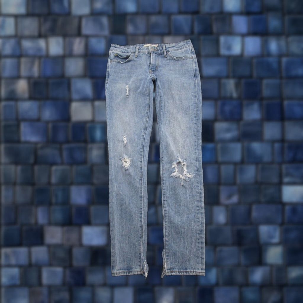 Levi's Levi's 711 Skinny Denim Jeans Size 26 Medium Blue Stretch Distressed Women Size 26" / US 2 / IT 38 - 1 Thumbnail