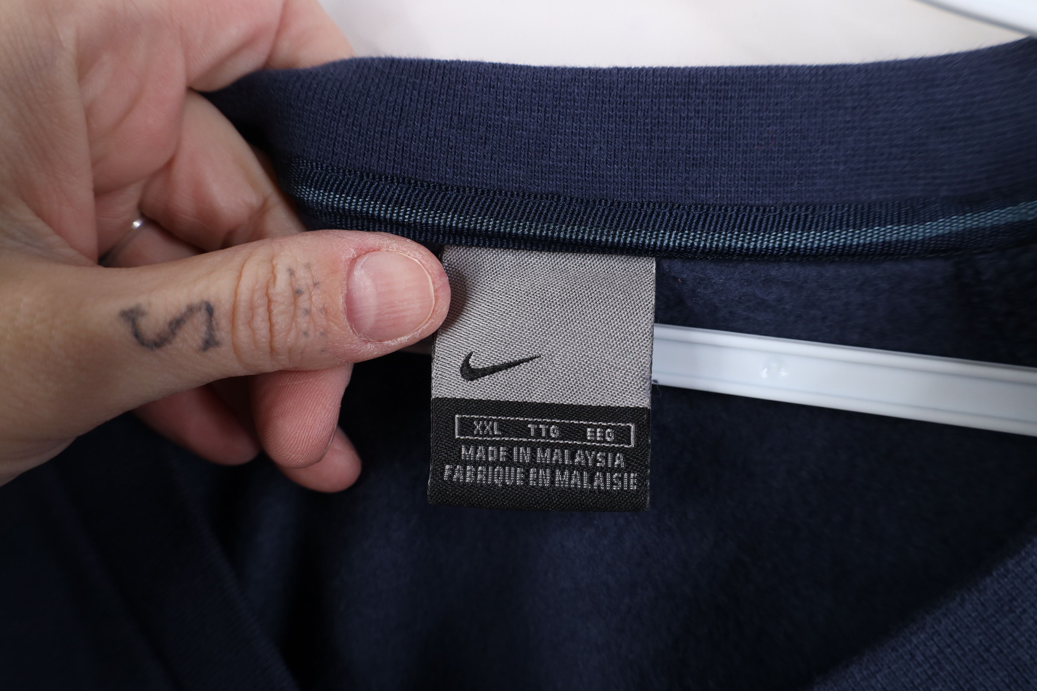 Nike Vintage Nike Scott Mini Swoosh Ribbed V-Neck Sweatshirt Size US XXL / EU 58 / 5 - 5 Thumbnail