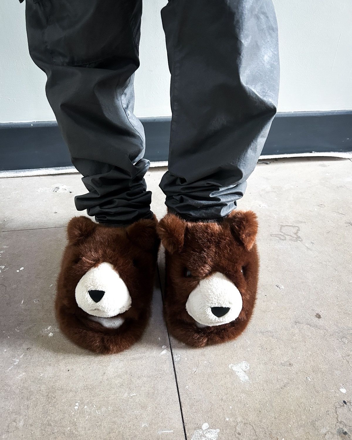 Dolce & Gabbana A/W17 BROWN BEAR SLIDERS Size US 10 / EU 43 - 6 Thumbnail