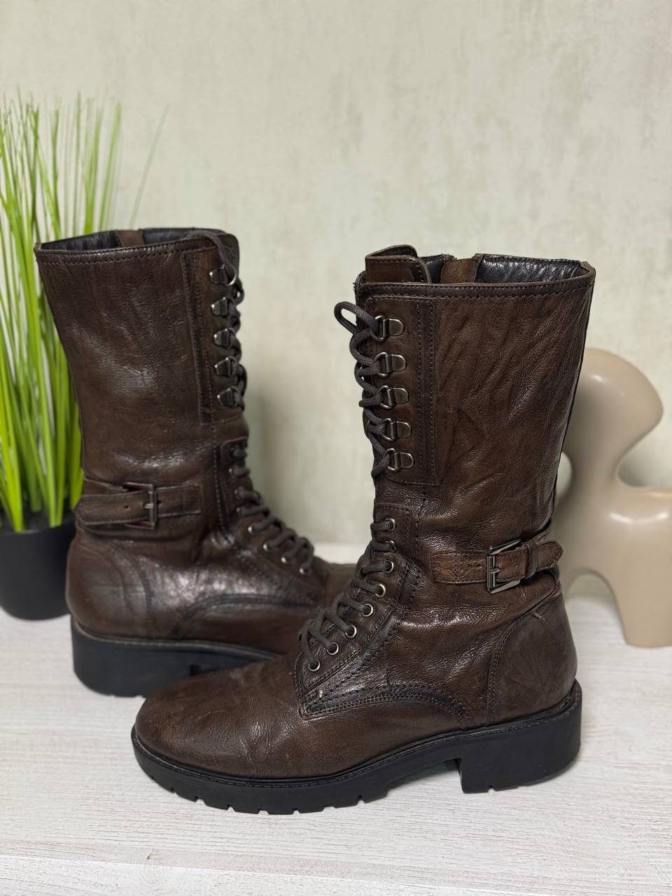 Le Grande Bleu (L.G.B.) Vintage Dark Brown Leather Combat Boots Lace Up Buckle Strap Size US 9 / IT 39 - 2 Thumbnail