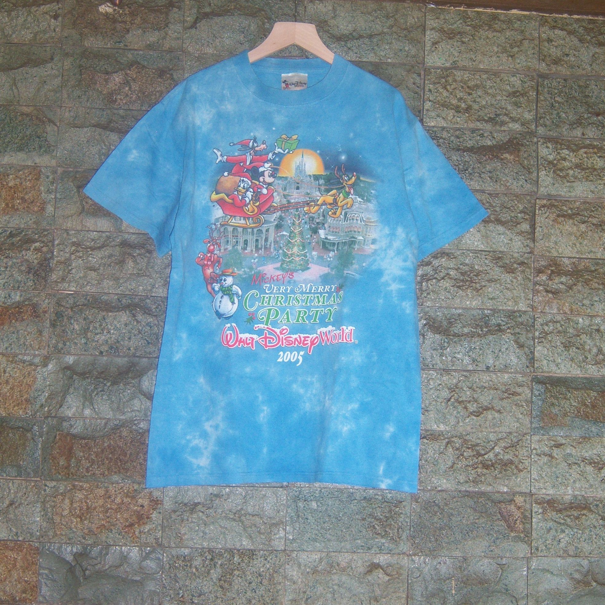 Disney × Mickey Mouse × Vintage 2005 Walt Disney World Christmas Party Size US M / EU 48-50 / 2 - 1 Thumbnail