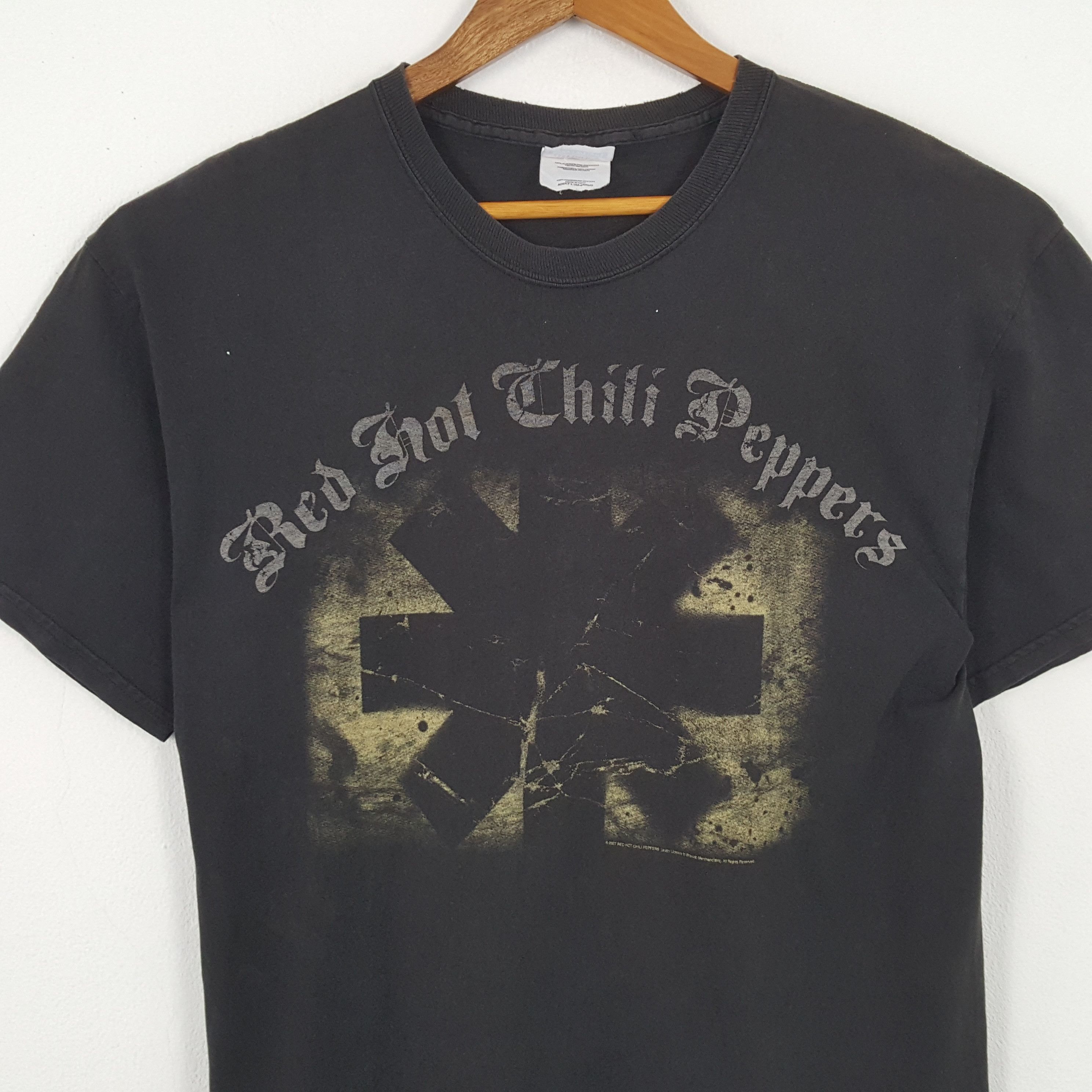 Band Tees × Vintage Vintage RED HOT CHILI PEPPERS American Rock Band T-Shirts Size US L / EU 52-54 / 3 - 2 Thumbnail