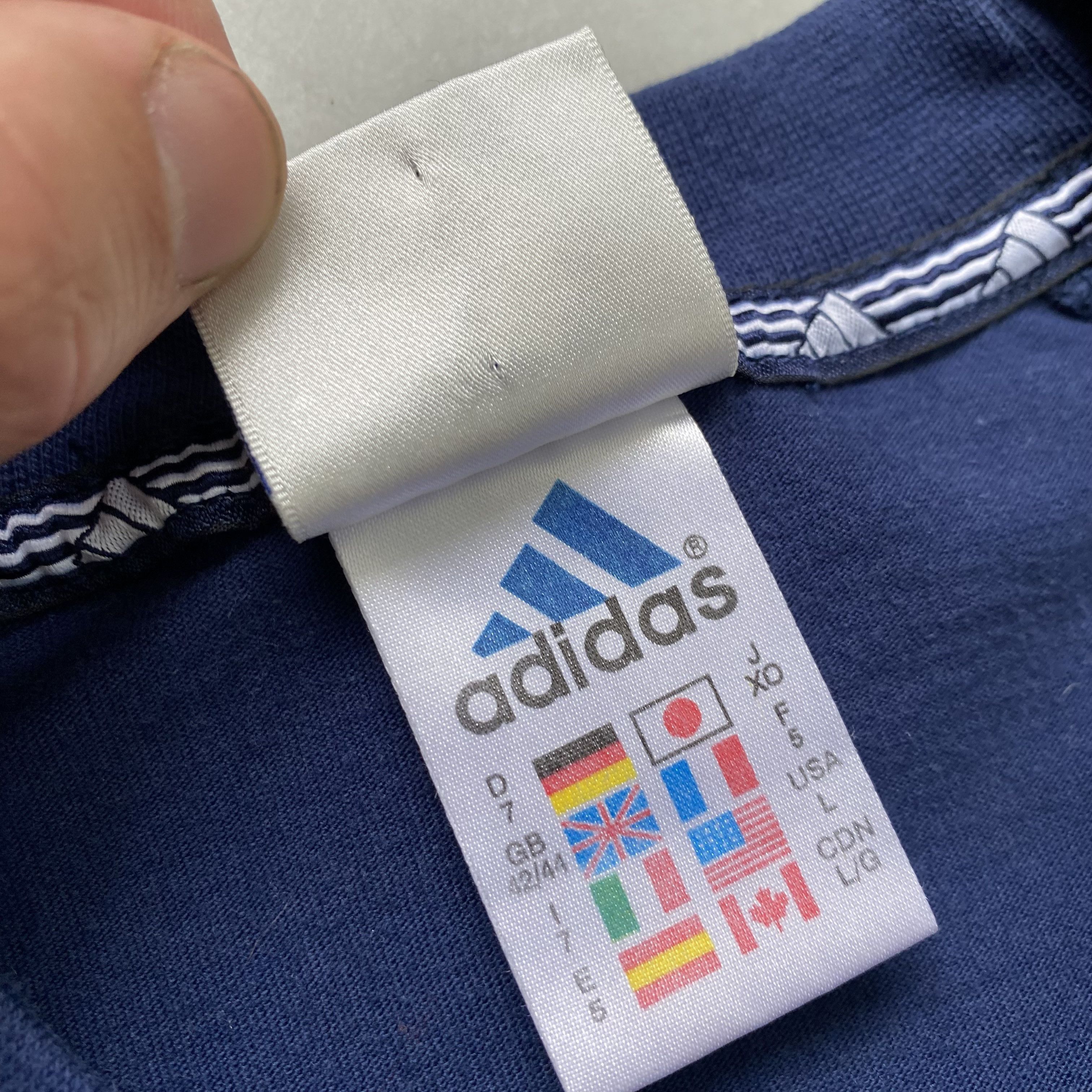 Adidas Vintage 90s Adidas Tee mini logo thre striped sportwear Size US L / EU 52-54 / 3 - 5 Thumbnail
