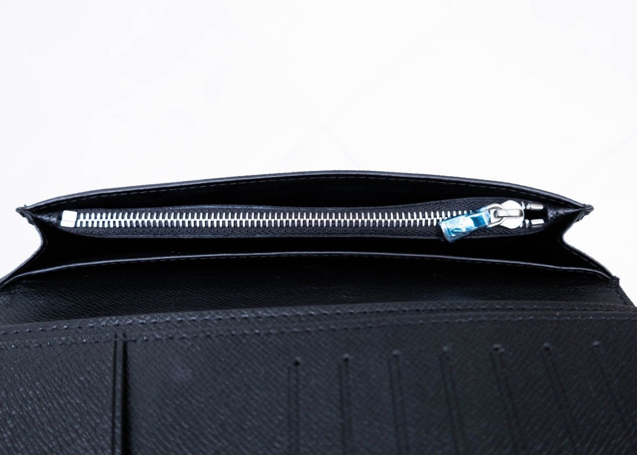Louis Vuitton 675$MRP LOUIS VUITTON Brazza Damier Graphite Canvas Wallet Size ONE SIZE - 9 Thumbnail