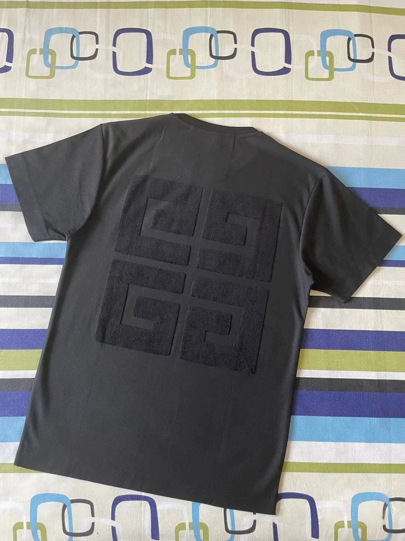 Givenchy Givenchy Short Sleeve T-Shirt Size US S / EU 44-46 / 1 - 4 Thumbnail