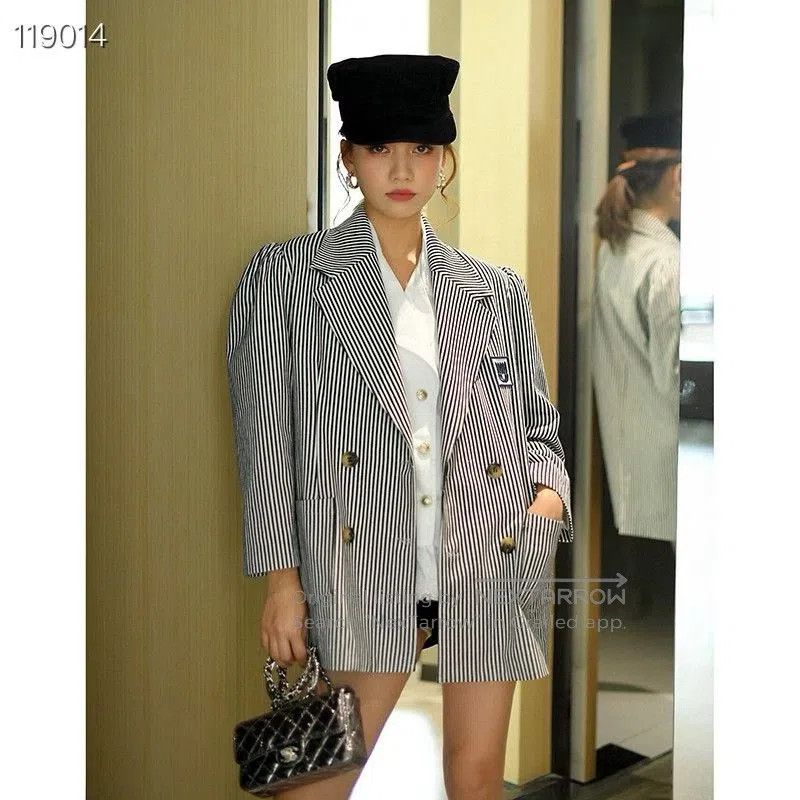 Miu Miu Miumiu Women's Striped Blazer. Size S / US 4 / IT 40 - 6 Thumbnail