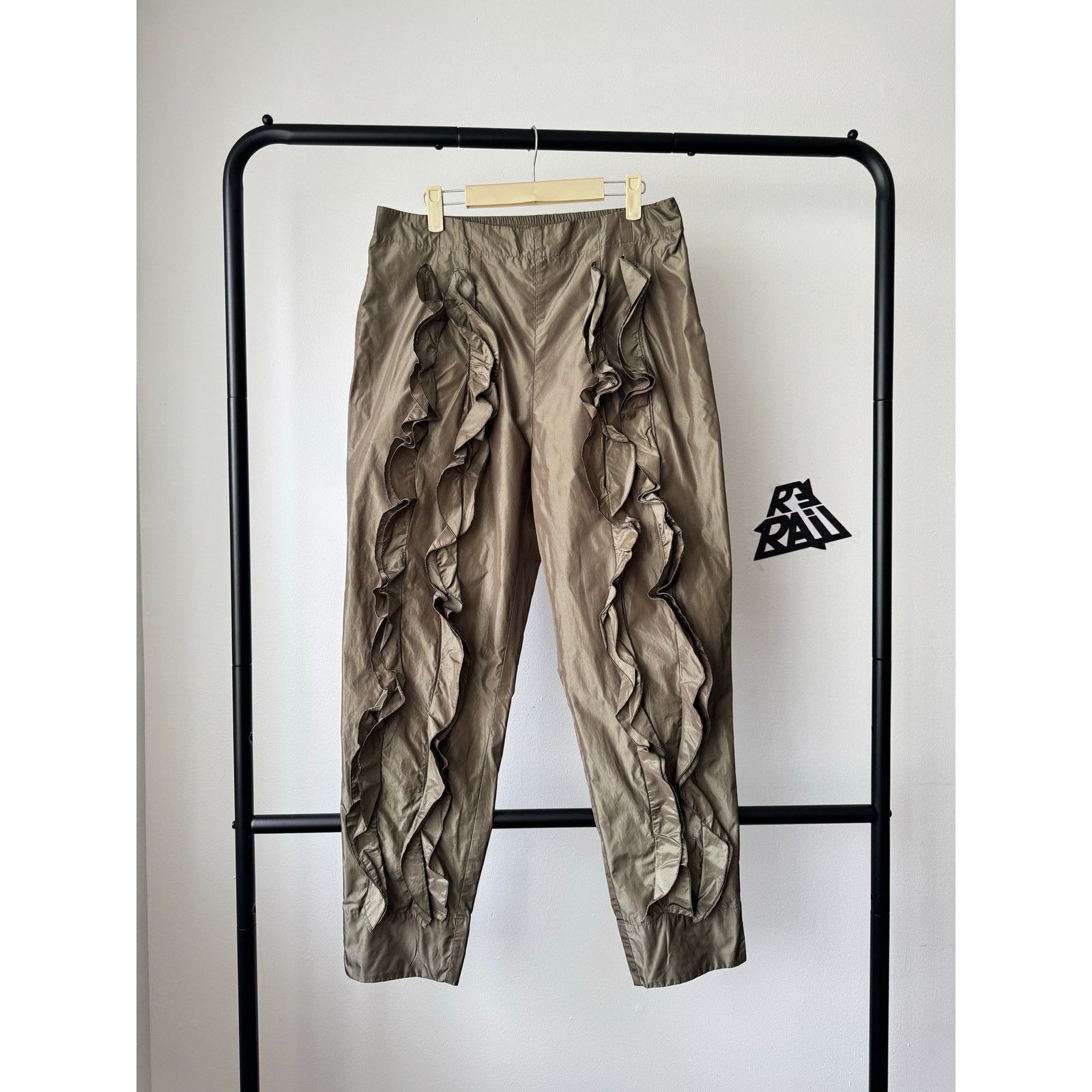 Toga Pulla Toga Pulla Archives Ruffled Nylon Pants Size US 34 / EU 50 - 1 Thumbnail