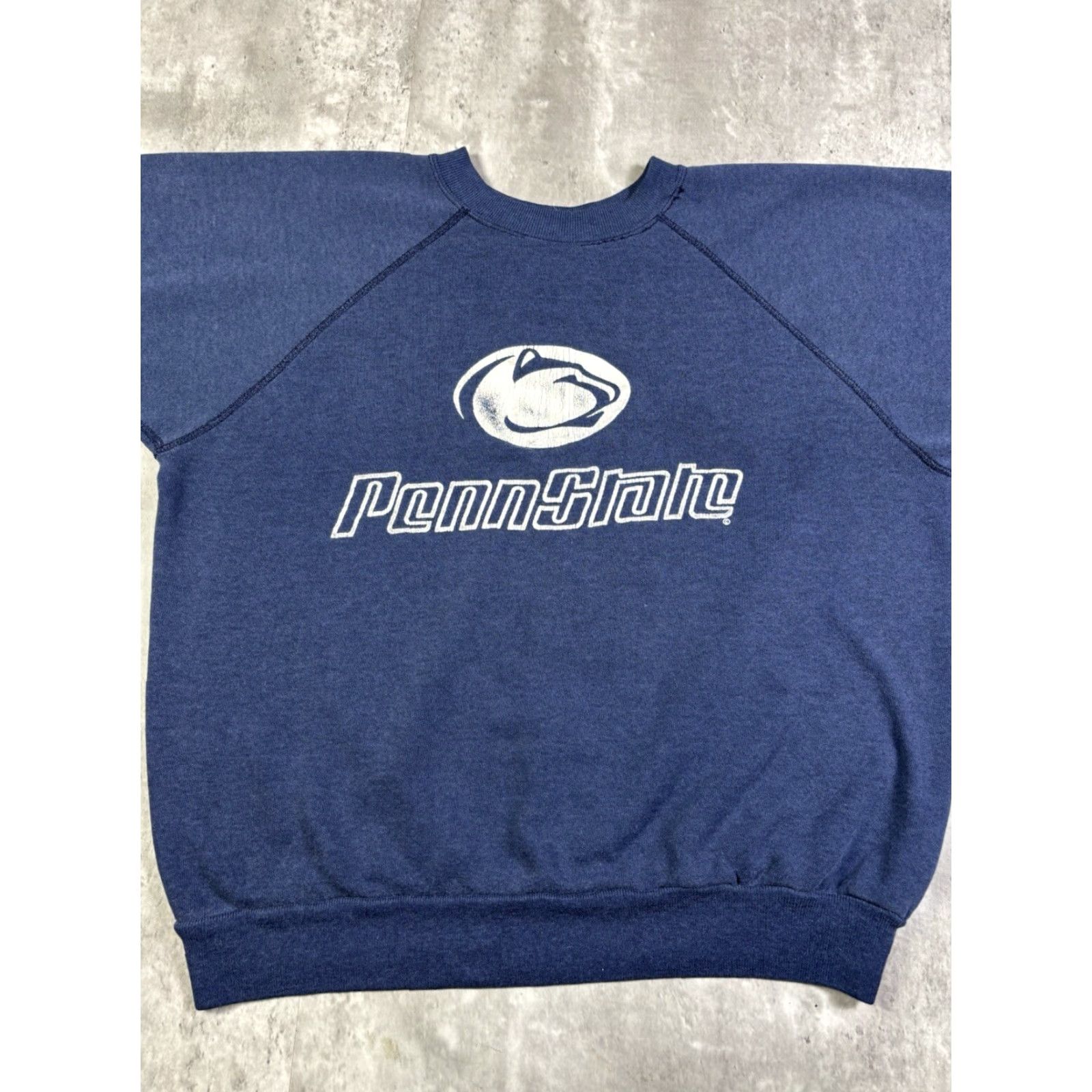 Penn VINTAGE Penn State Blue Raglin Pullover Sweatshirt Crewneck M Navy Blue University 80s 90s Graphic Print Mens Size US M / EU 48-50 / 2 - 5 Thumbnail